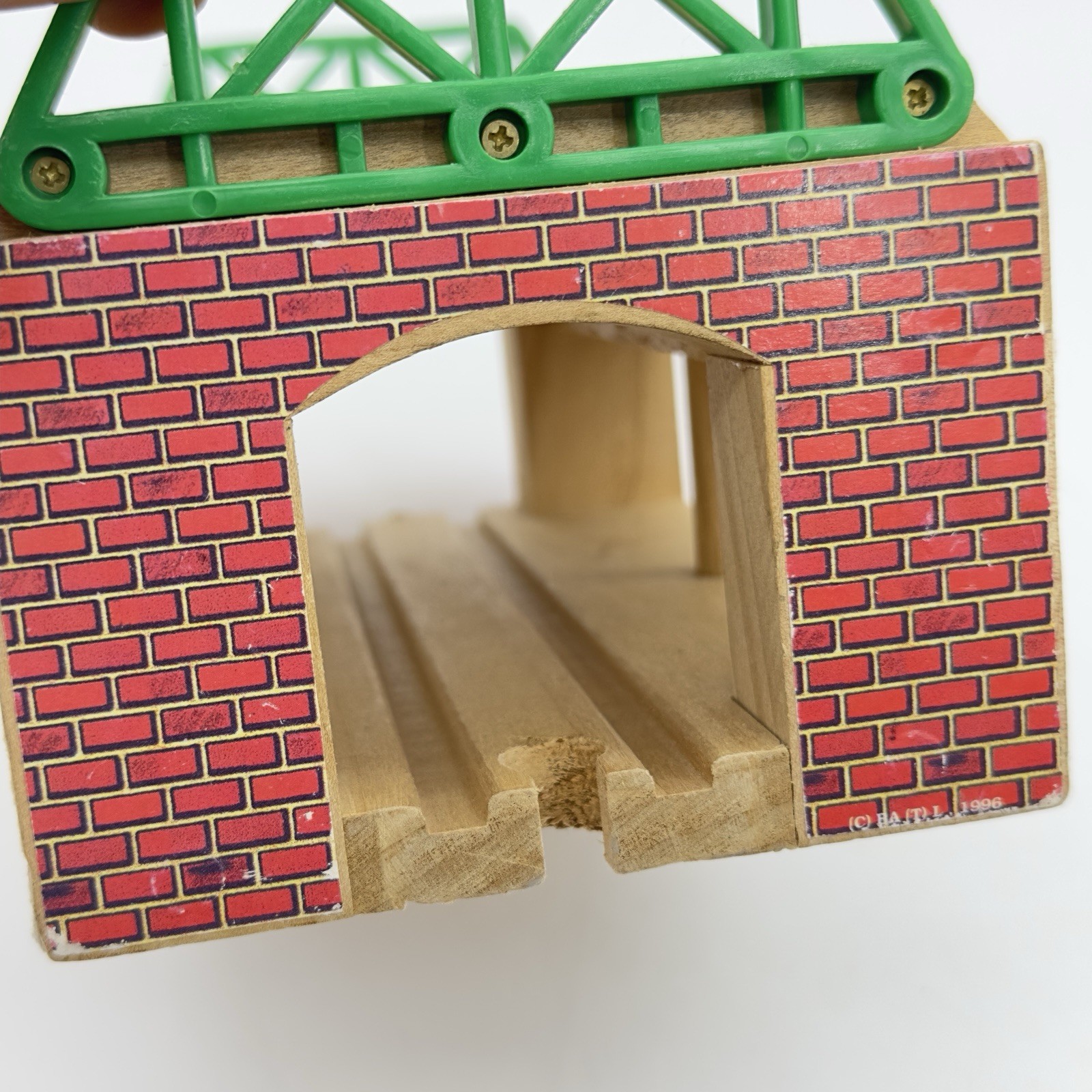 HENRY’S TUNNEL Thomas & Friends Clickety-Clack Wooden Railway w/Tracks Vtg 1996