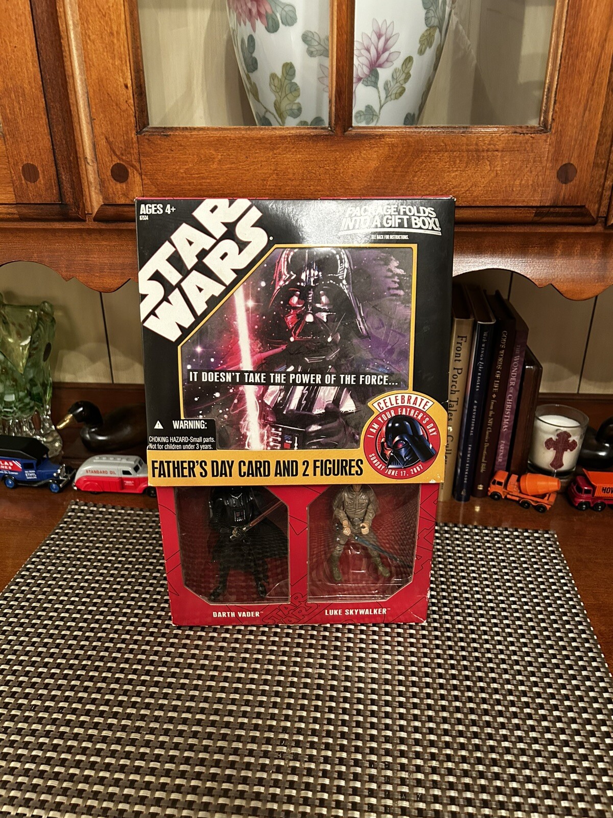 2007 Hasbro Star Wars FATHER’S DAY CARD & 2 FIGURES Darth Vader NEW Sealed Read