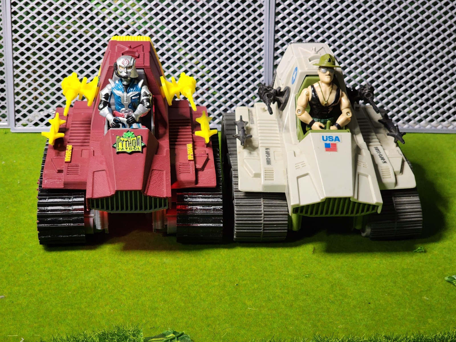 G.I. Joe PYTHON PATROL Tripple T With LEDs And Moving Threads 3.75&Prime; SCALE.