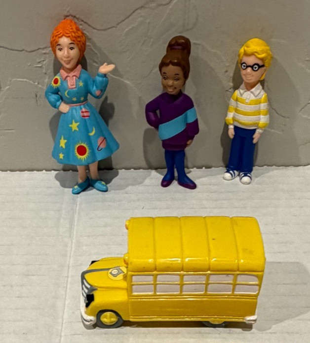 1995 Kenner Scholastic&rsquo;s Magic School Bus Near Set of 3 Figures & Bus NICE LOOK!