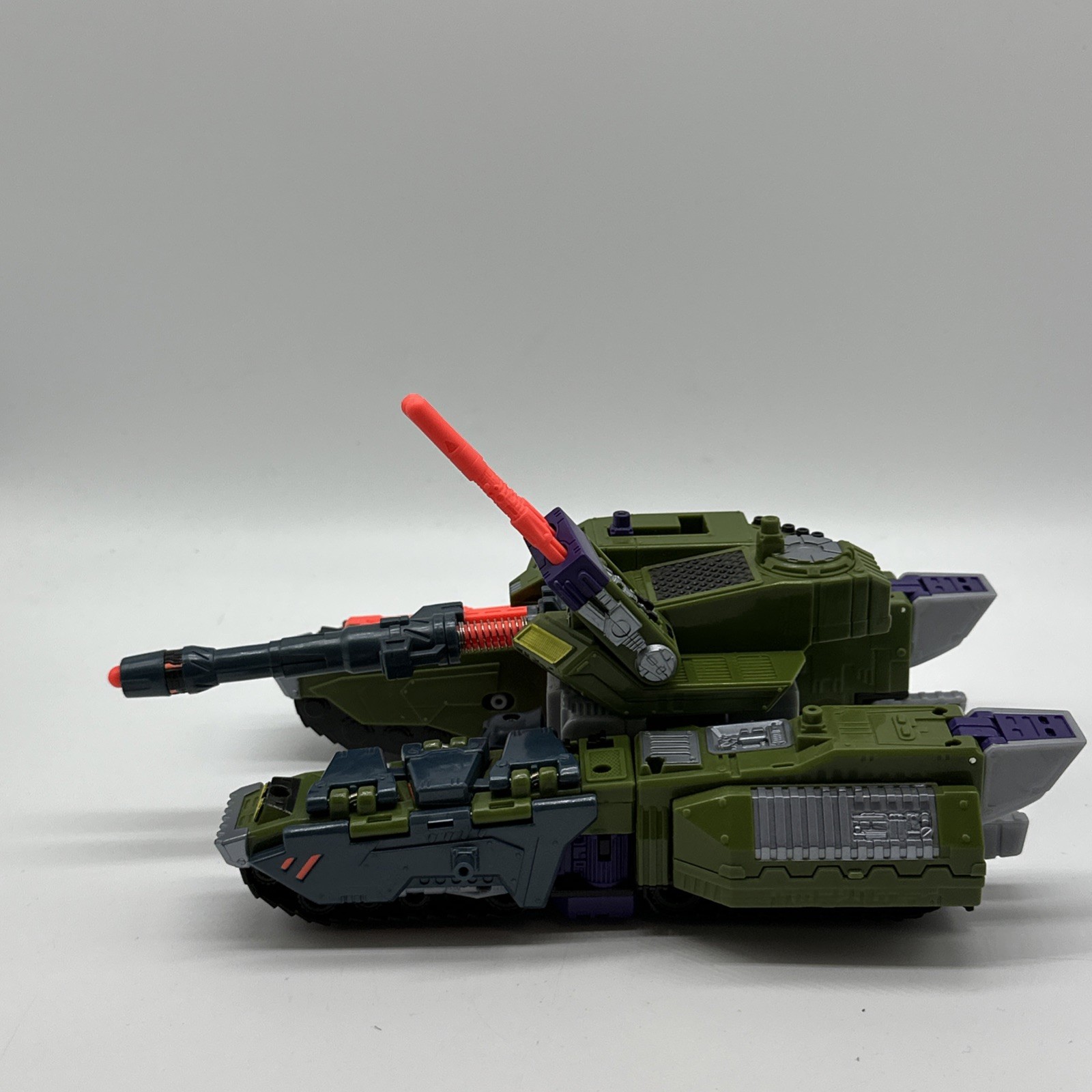 Takara Transformers Armada Megatron Tank with Leader-1 Mini-Con Action Figure