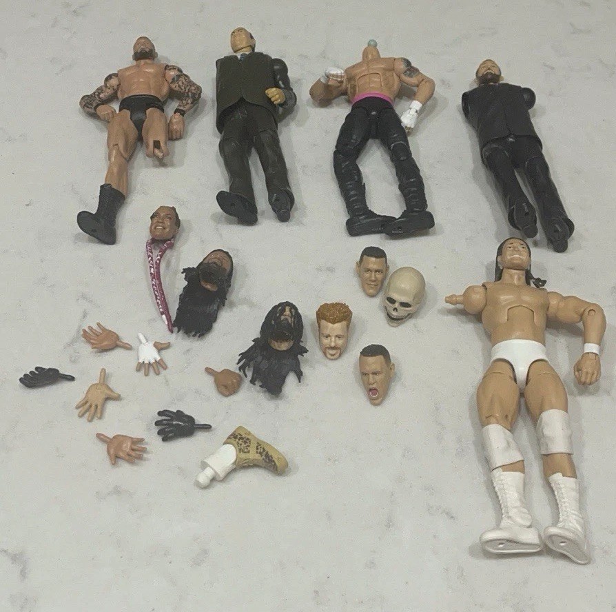 HUGE WWE Elite Loose Body Parts And Figures Mixed Lot 20 Pieces
