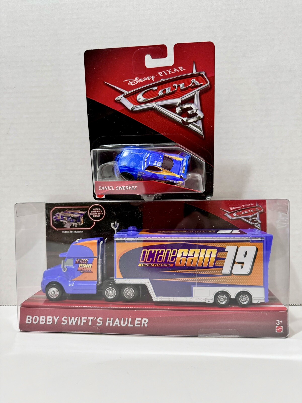 Disney Pixar Cars 3 Bobby Swift&rsquo;s Hauler & Daniel Swervez NIB PLZ READ