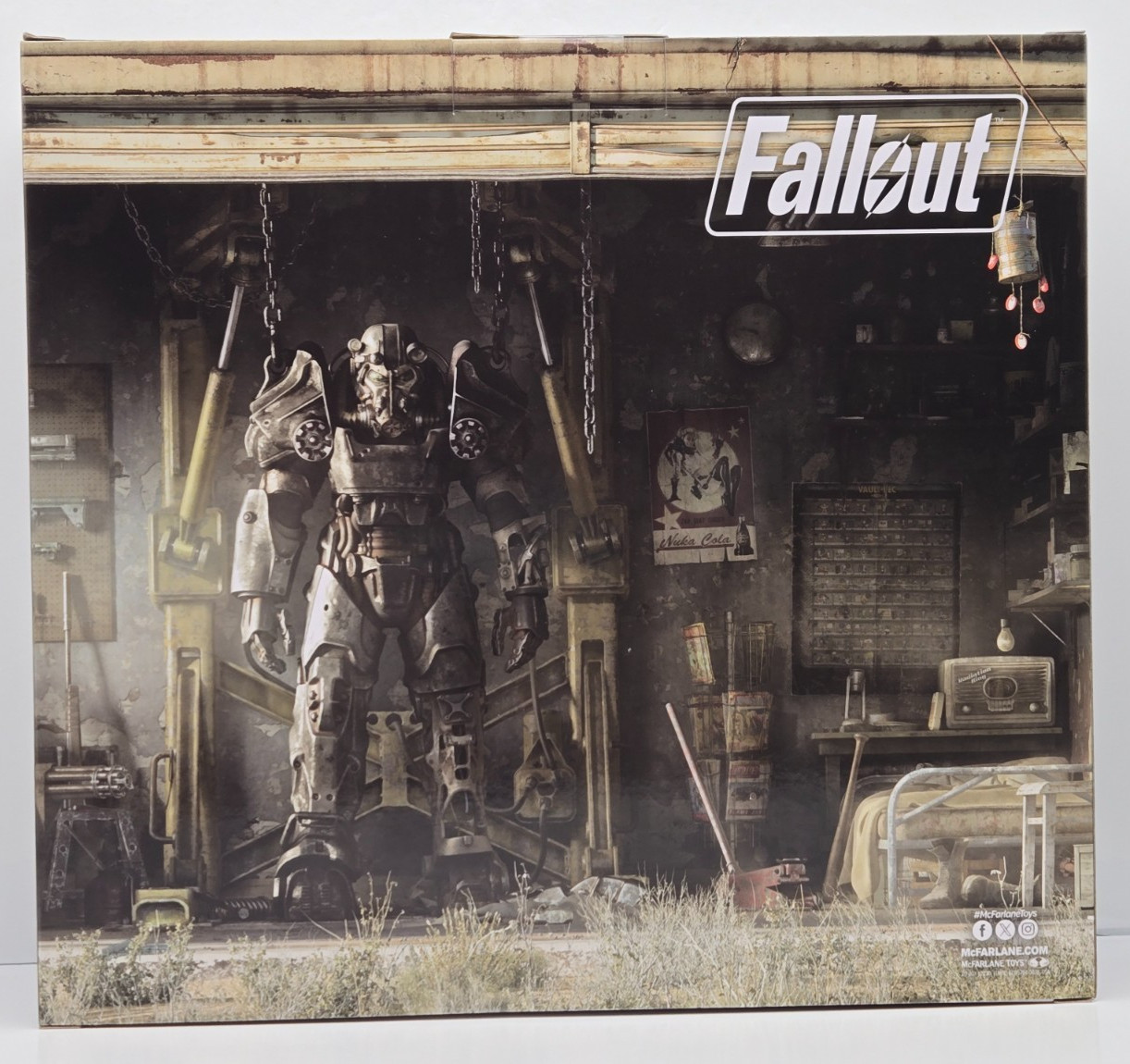 McFarlane 7-Inch 2-Pack Fallout T-60 Vault Tec & Sole Survivor NIB