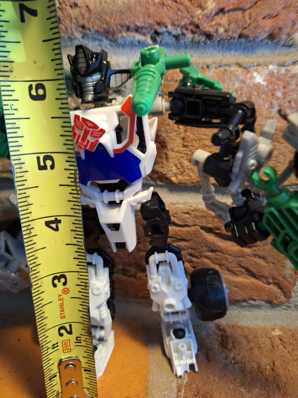 TRANSFORMERS Construct Bots Elite Wheeljack Built 6.5&Prime; Action Figure Hasbro Set