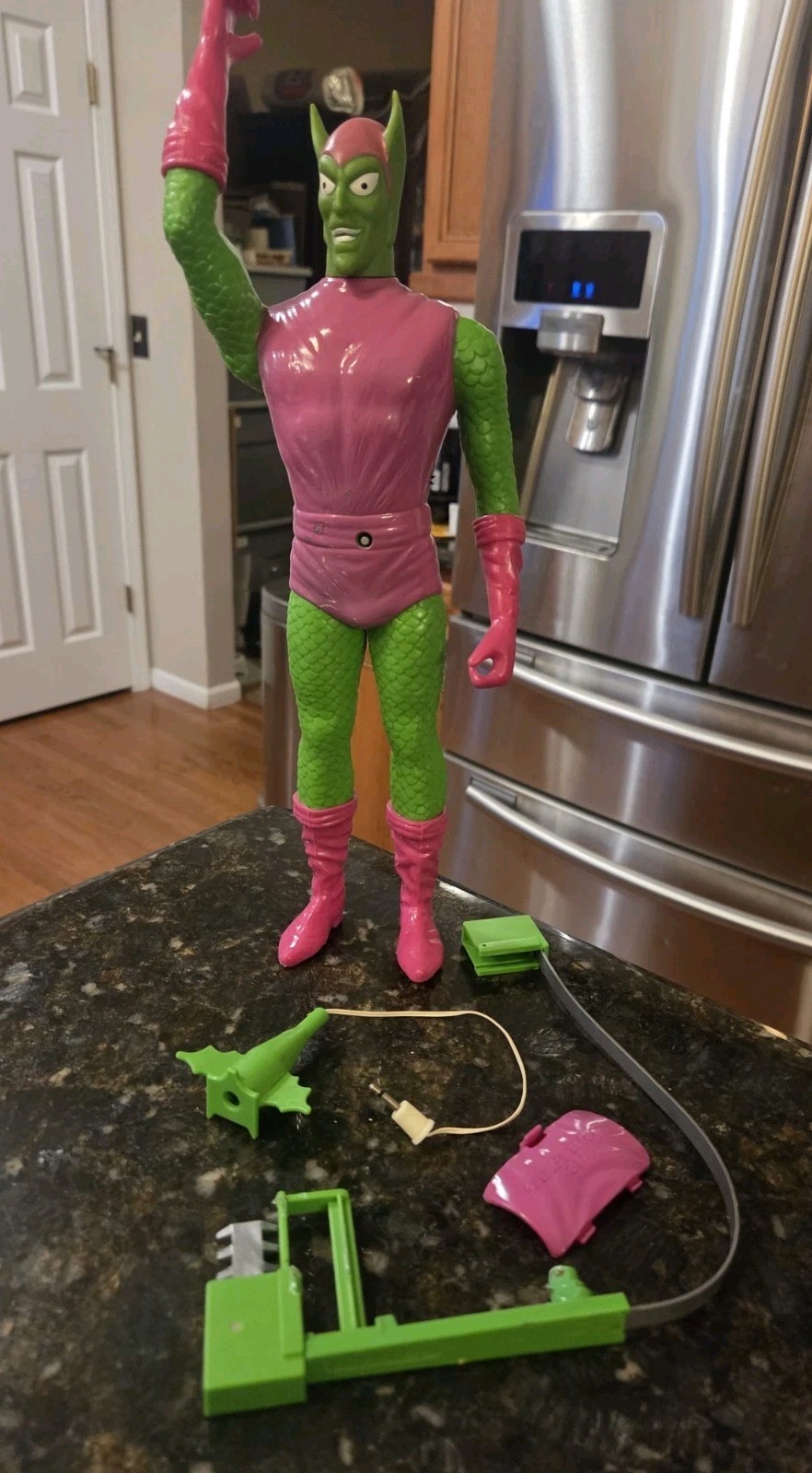 Vintage 1978 Remco Energized GREEN GOBLIN Flashlight & Purse NOT WORKING
