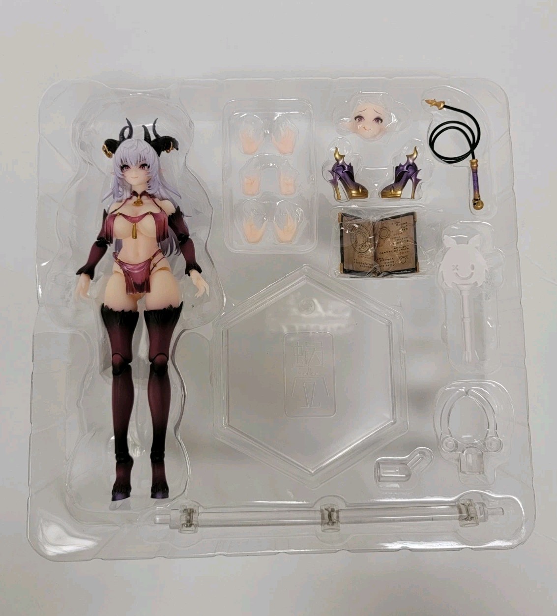 Snail Shell Studio Lustia RPG 01 1/12 With Feet