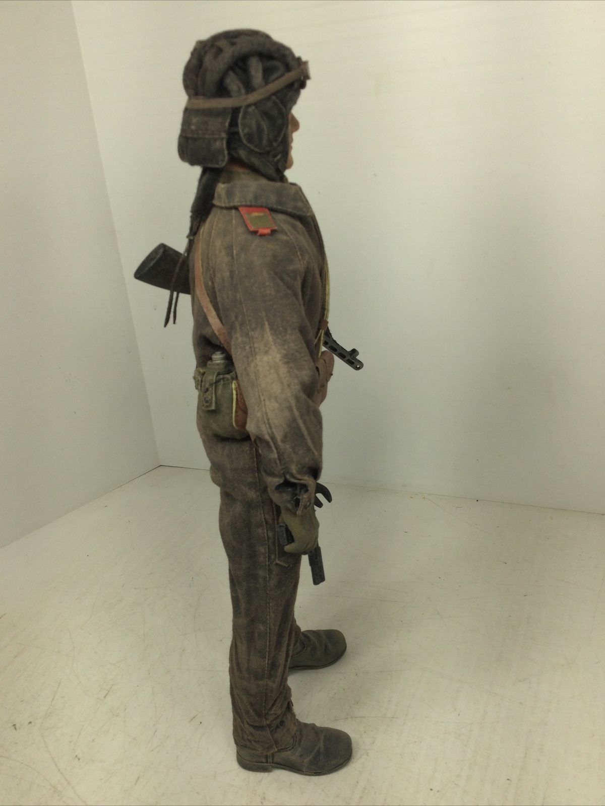 1/6 CUSTOM BUILD RUSSIAN SOVIET RED ARMY T-34 TANK MECHANIC PPSH-41 + TOKAREV