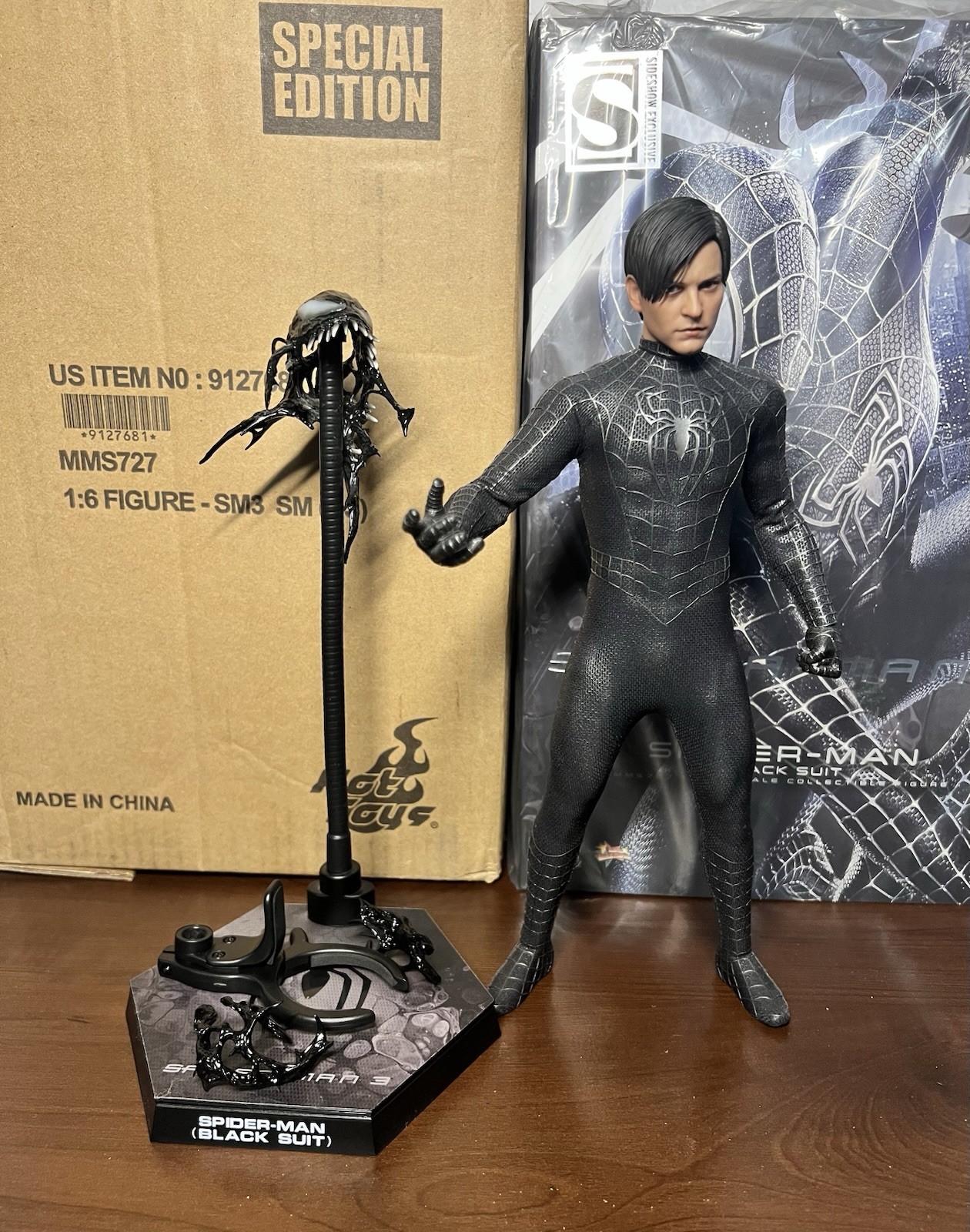 Hot Toys Marvel Spider-Man 3 Spider-Man (Black Suit) Sixth Scale Figure MMS727