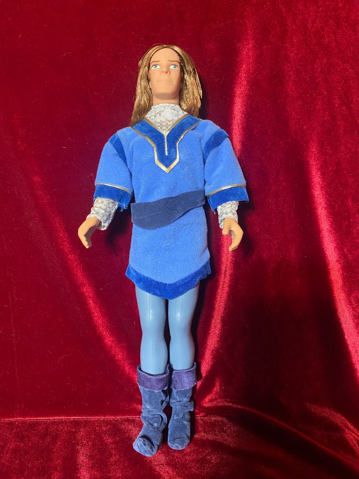 Quest for Camelot – BRAVE KNIGHT GARRETT 12&Prime; Doll – 1997 HASBROQuest for Camelot