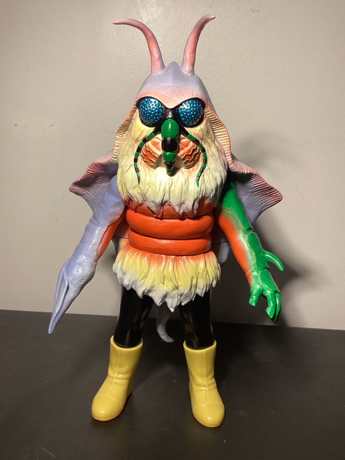 MEDICOM RETRO SOFUBI KAMEN RIDER SHOCKER VILLAIN EIDOKUGA Moth Popy Zollmen