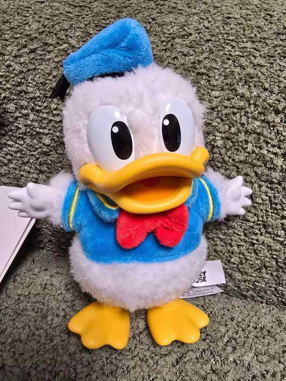 Authentic Mickey Family Cute Together Keychain Series Confirmed Figure-Donald
