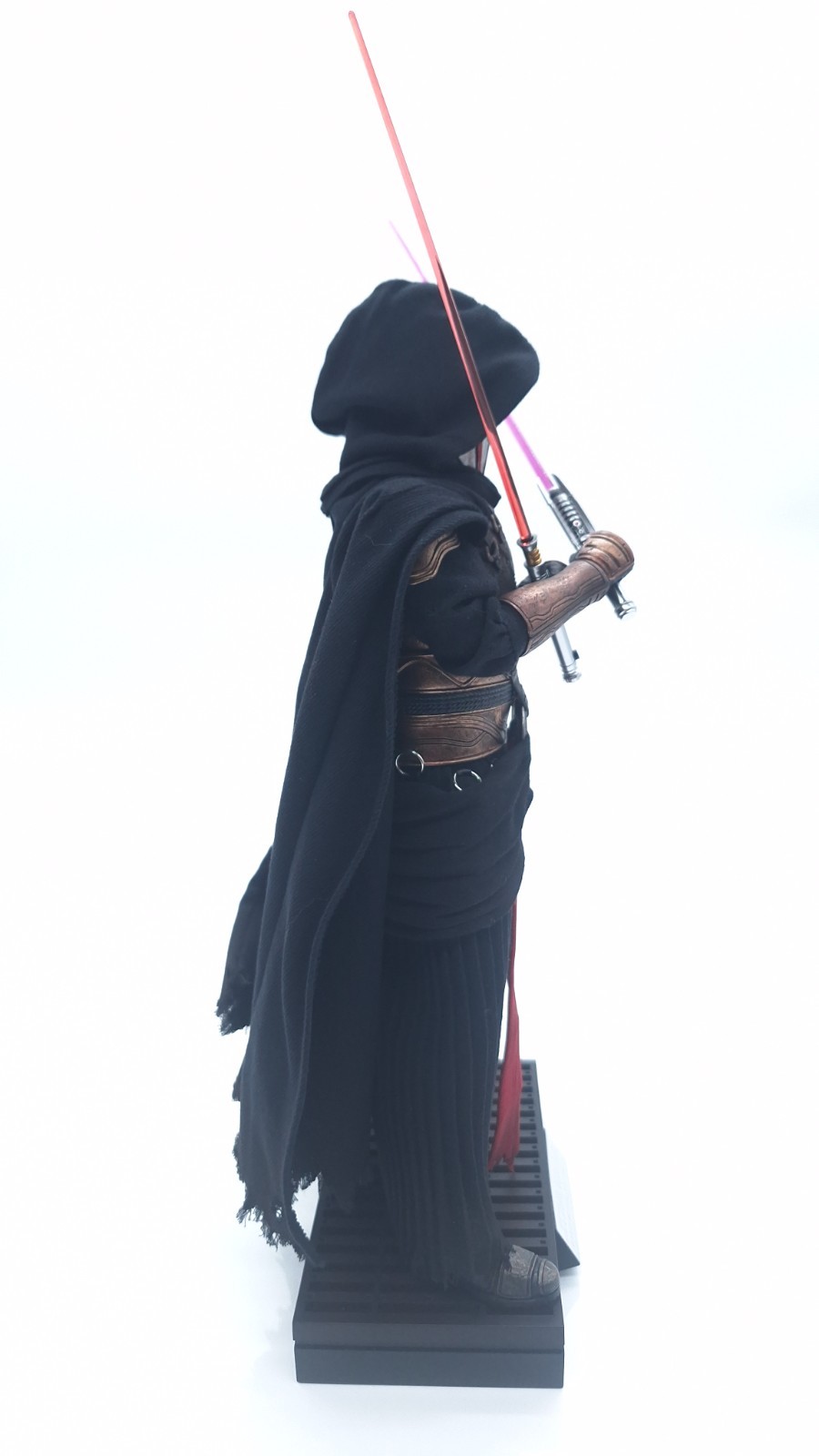 Hot Toys Star Wars Darth Revan Regular Edition VGM62B 1/6 Scale Figure