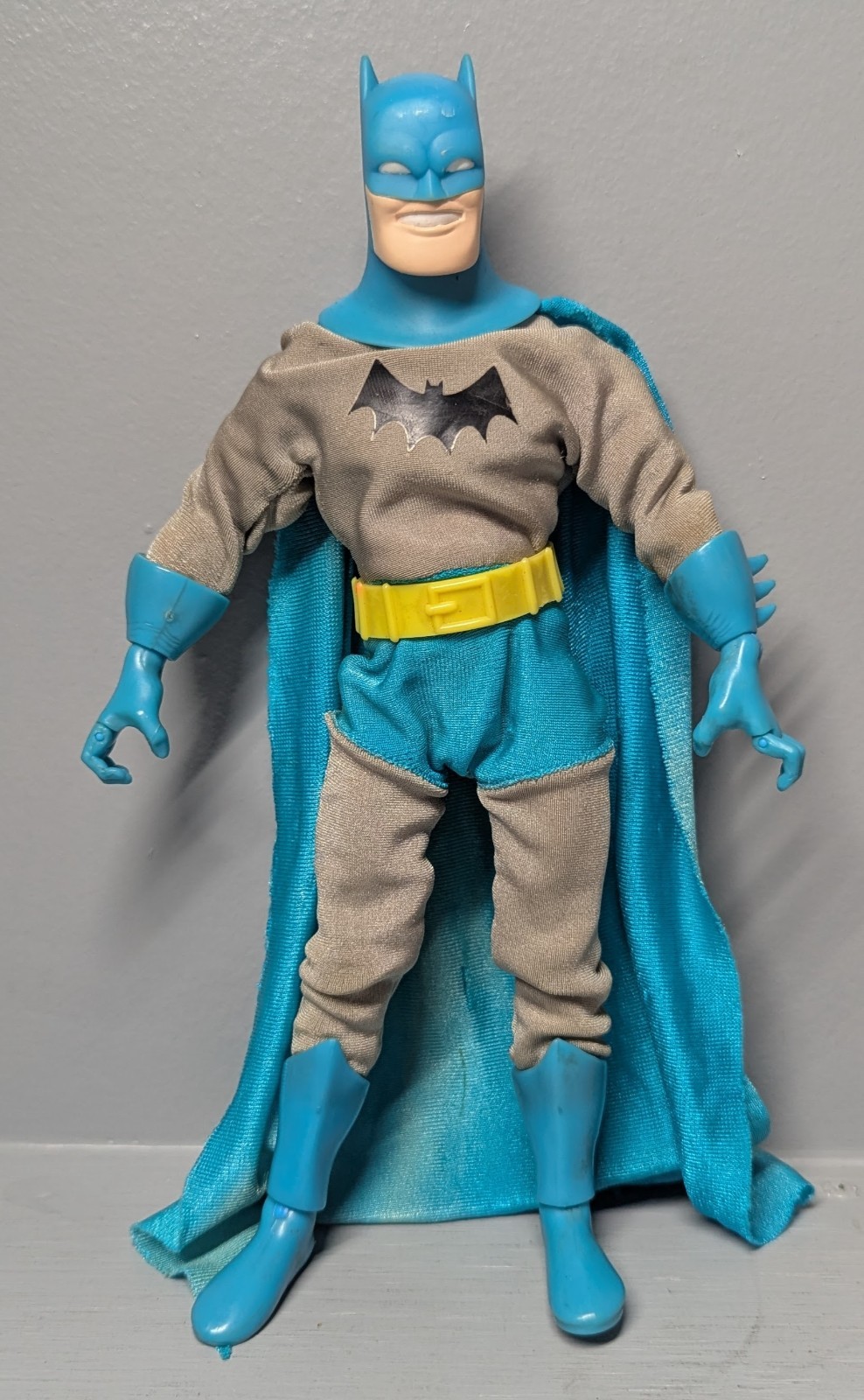 Silver Age Batman 9&Prime; action figure 2000 Hasbro DC Super Heroes
