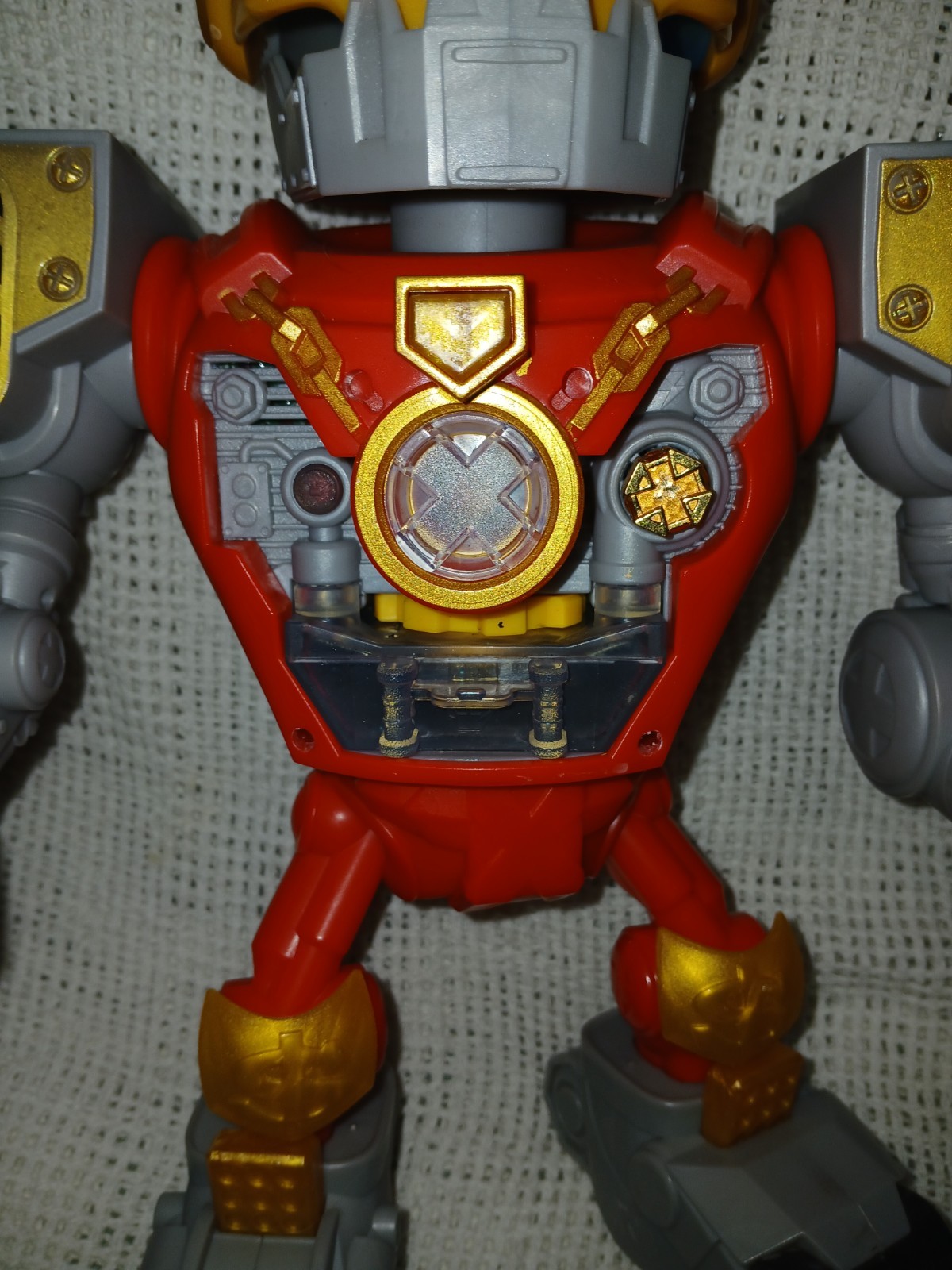 Treasure X Robot Gold Mega Treasure Bot Action Figure Toy