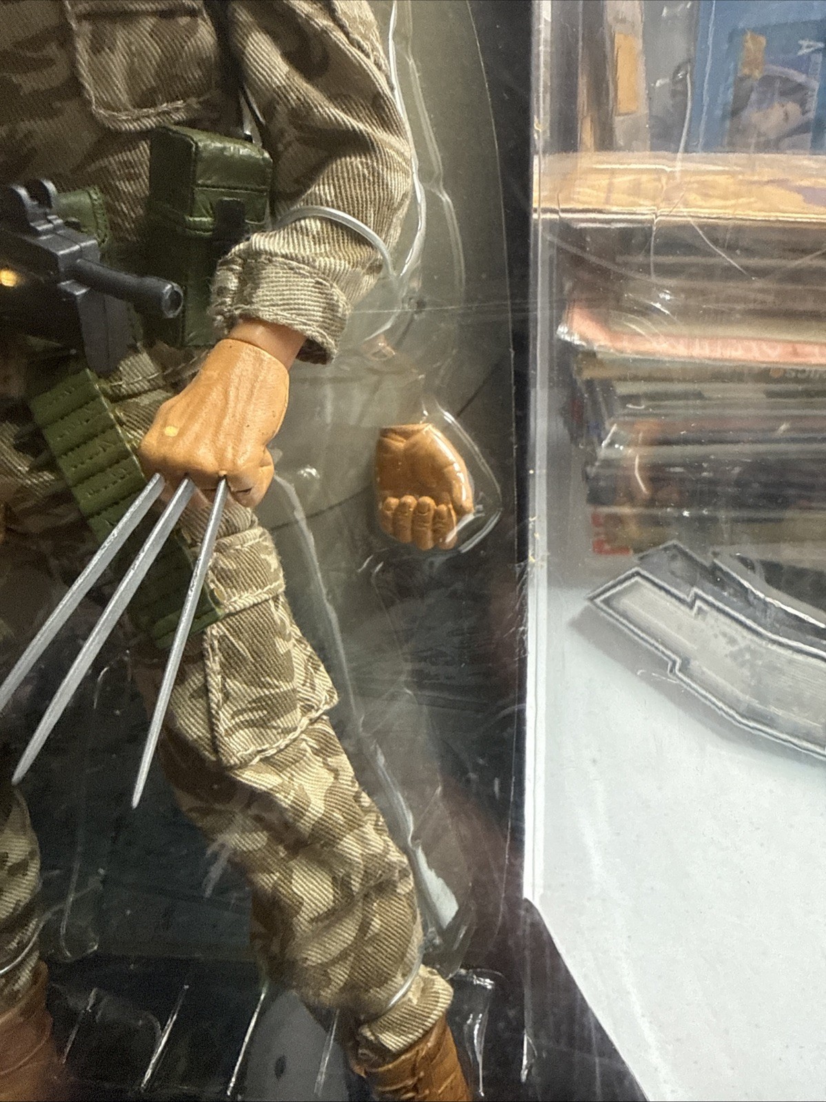 Marvel Studios 12&Prime; Collector&rsquo;s Edition Army Wolverine 2002 Toy Biz Box Damage