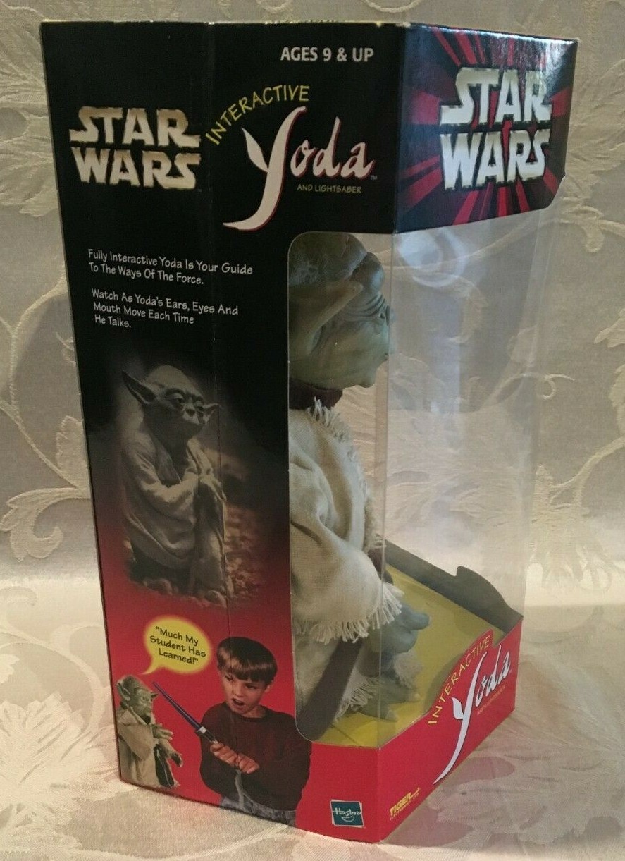 Star Wars Interactive Yoda and Lightsaber Tiger Electronics 2000 Hasbro
