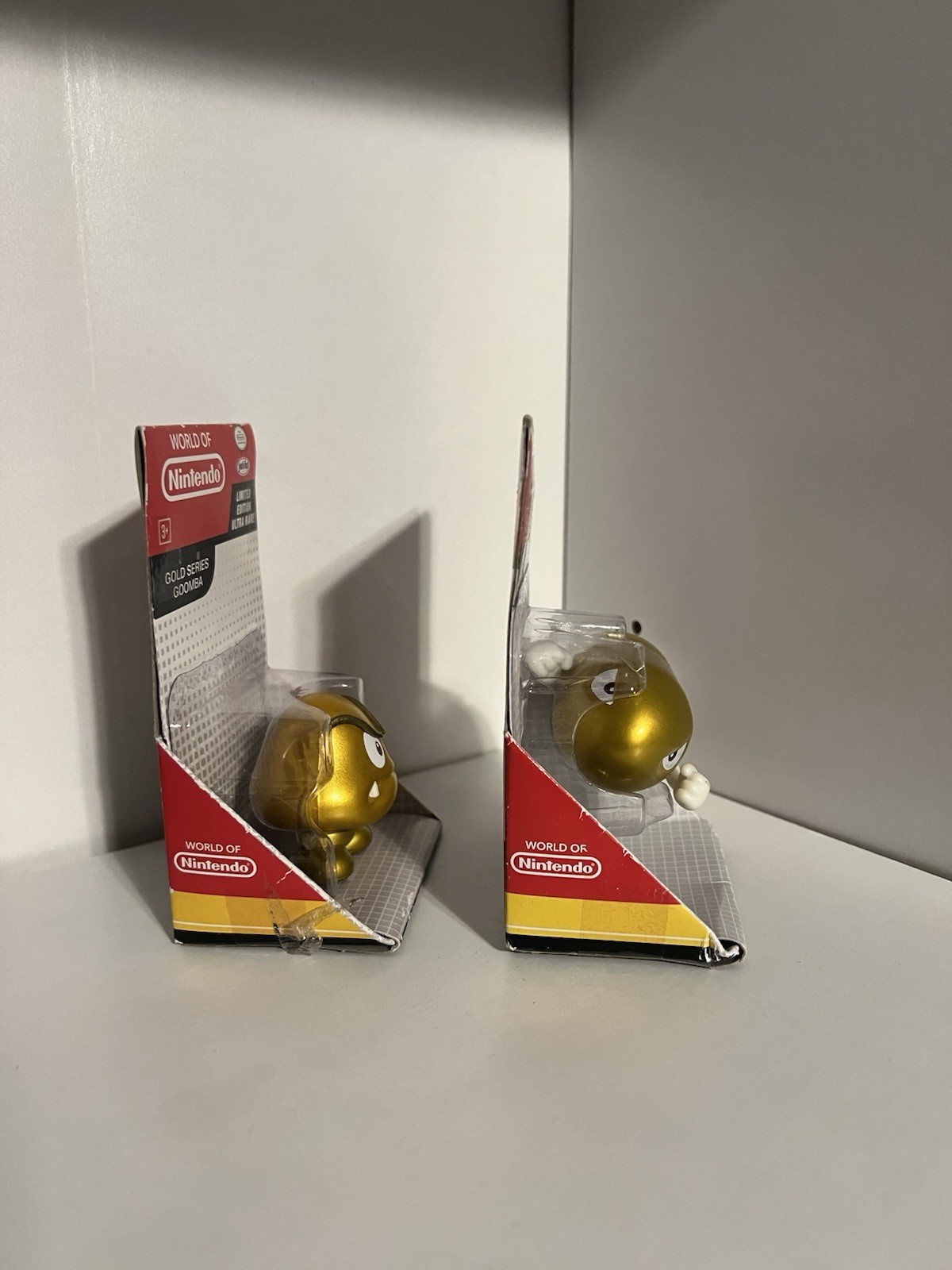 Super Mario Jakks World of Nintendo Gold Goomba Bullet Bill 2.5 Figures Lot