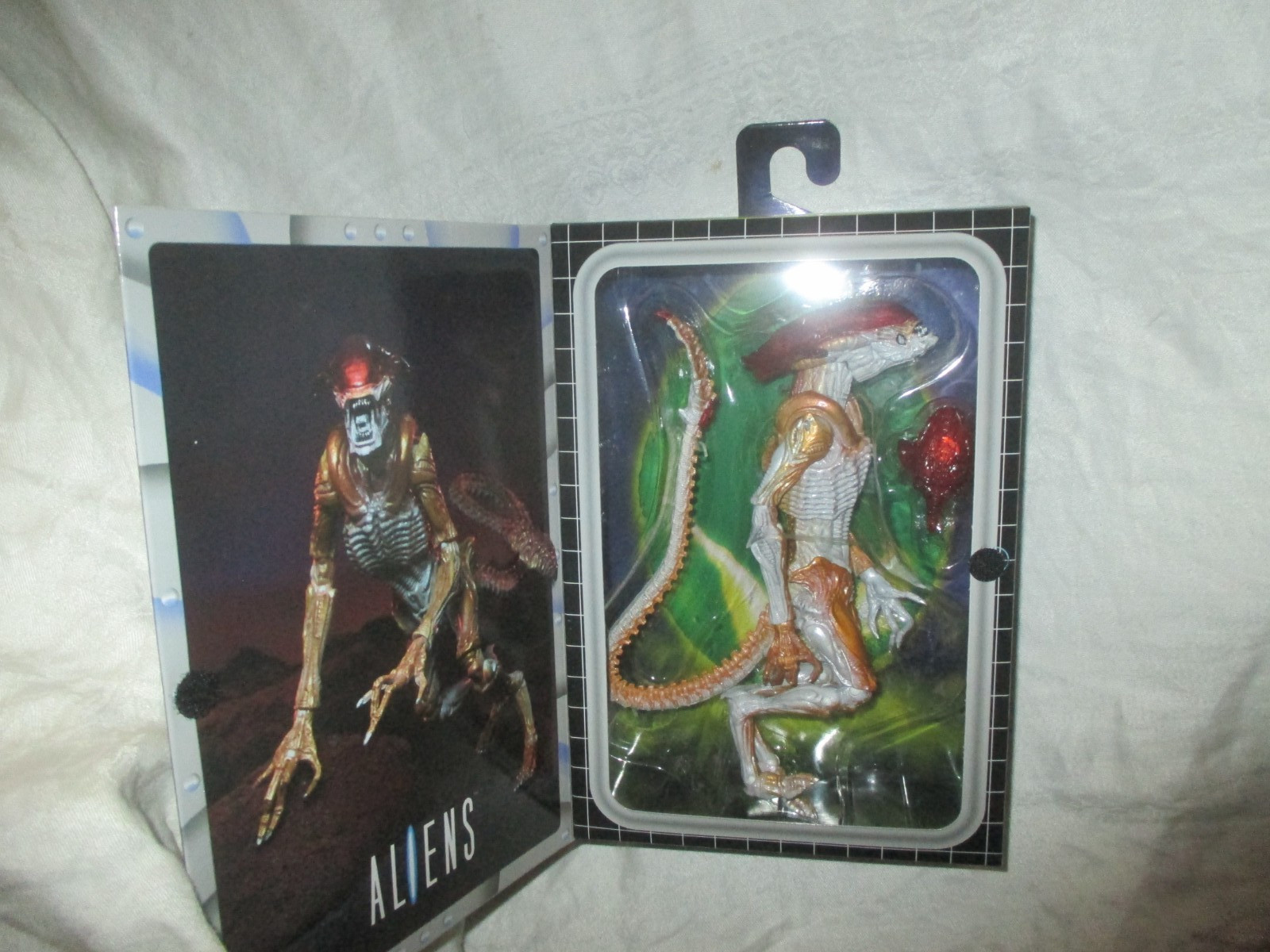 NECA Aliens Panther Alien 7&Prime; Action Figure Kenner Retro Throwback NEW IN BOX NIB