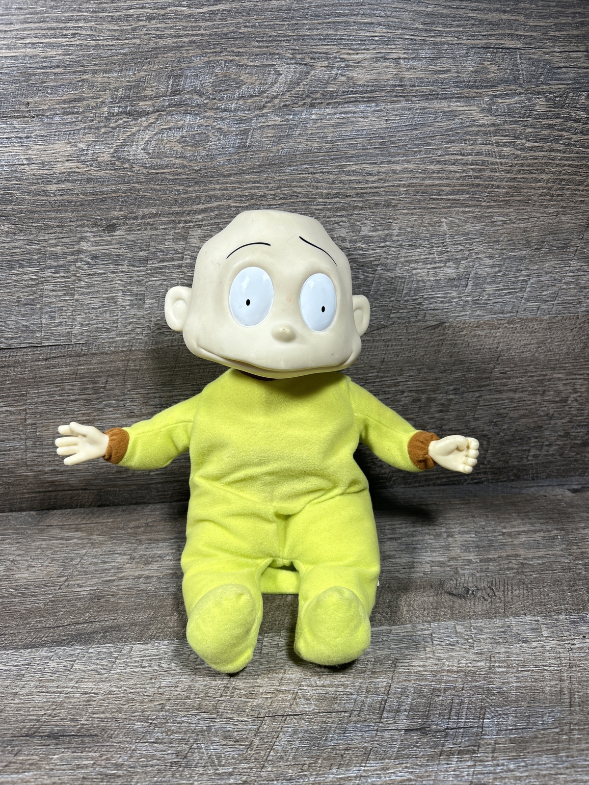 Vintage 1998 Mattel Rugrats Crying Dil Pickles Green Pajamas Plush Plastic Doll