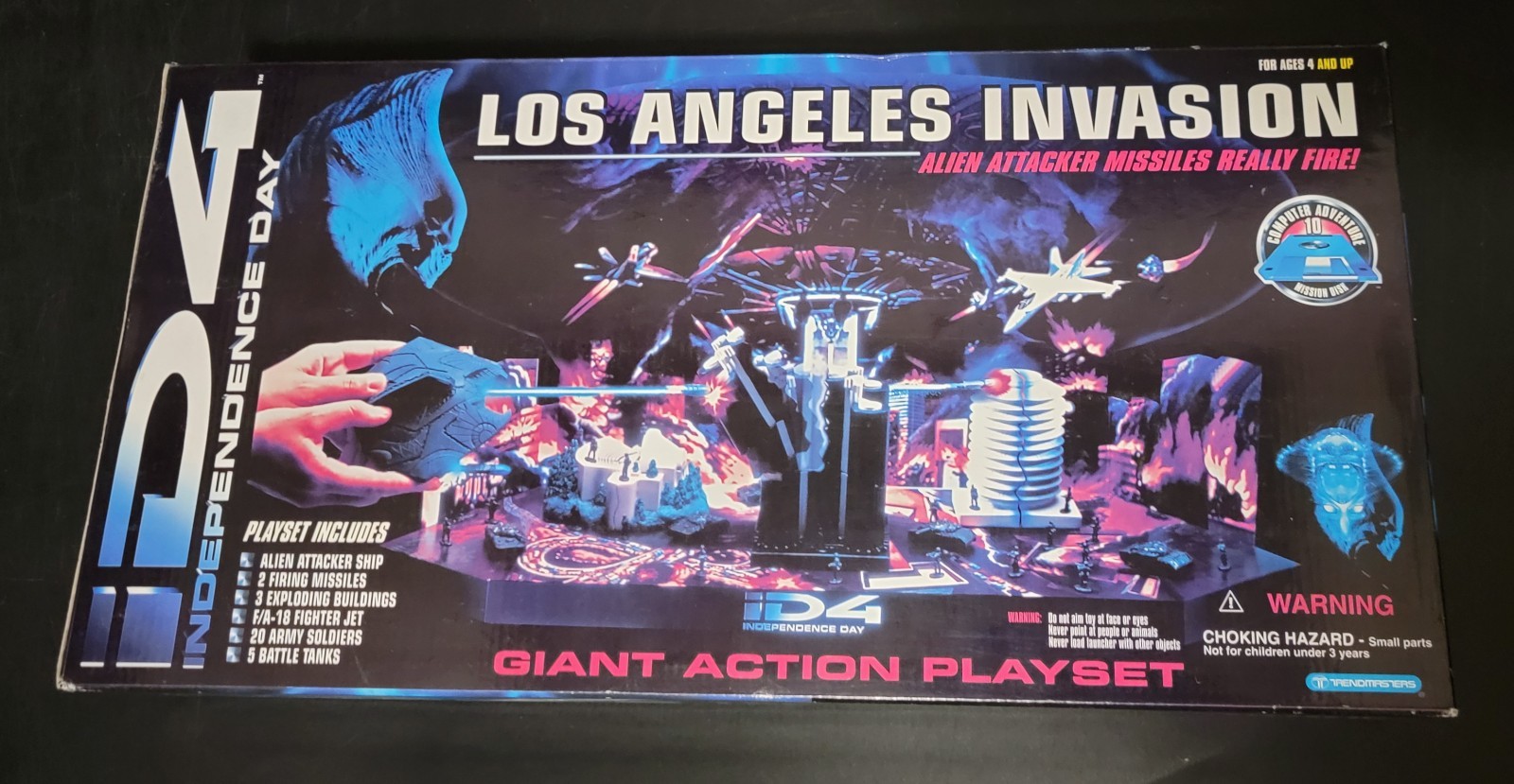 Independence Day Los Angles Invasion Playset W/Disk Trendmasters Sealed 1996