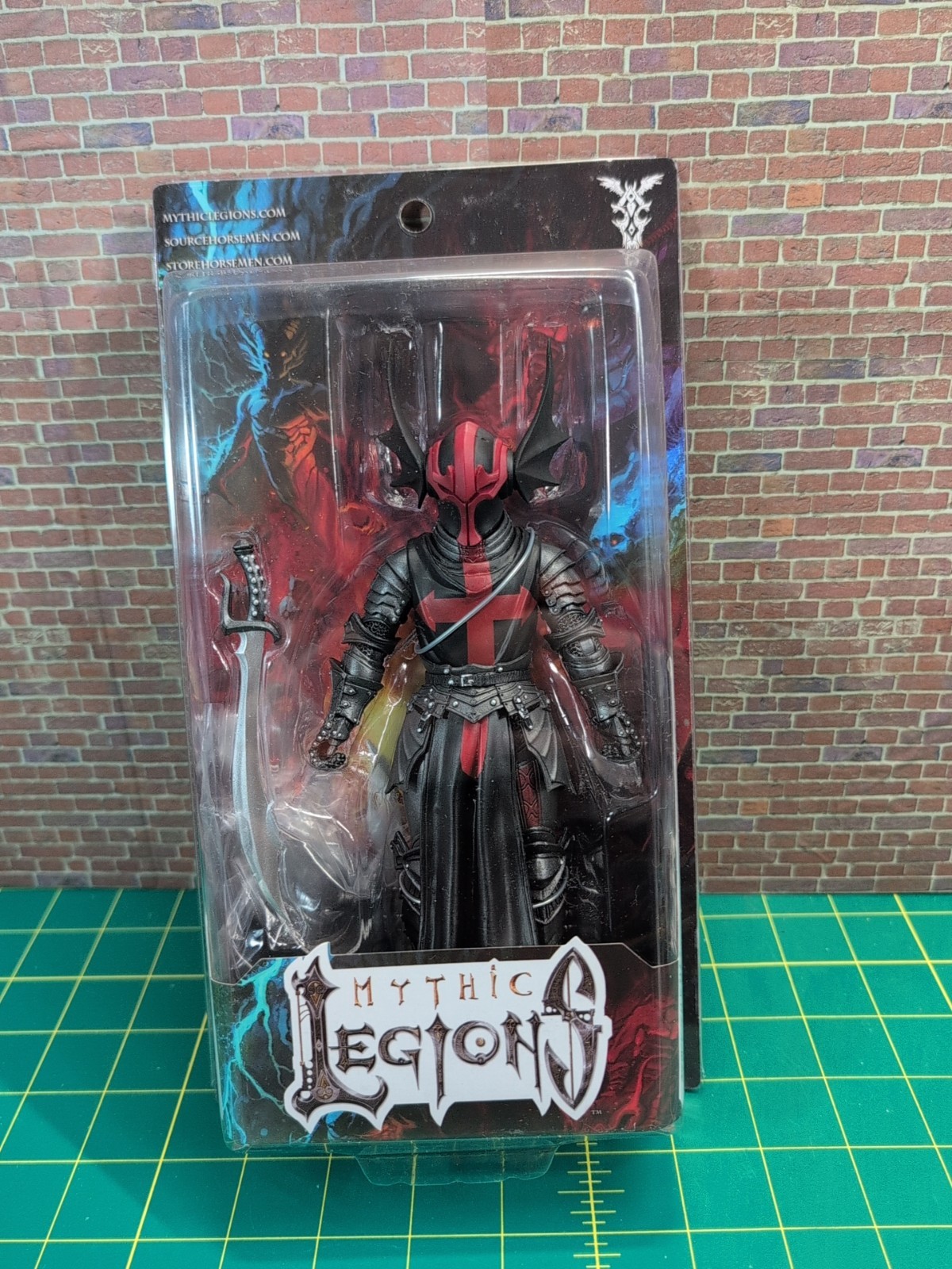 Mythic Legions Four Horsemen Sir Girard « NEW – US SELLER & I SHIP DAILY »