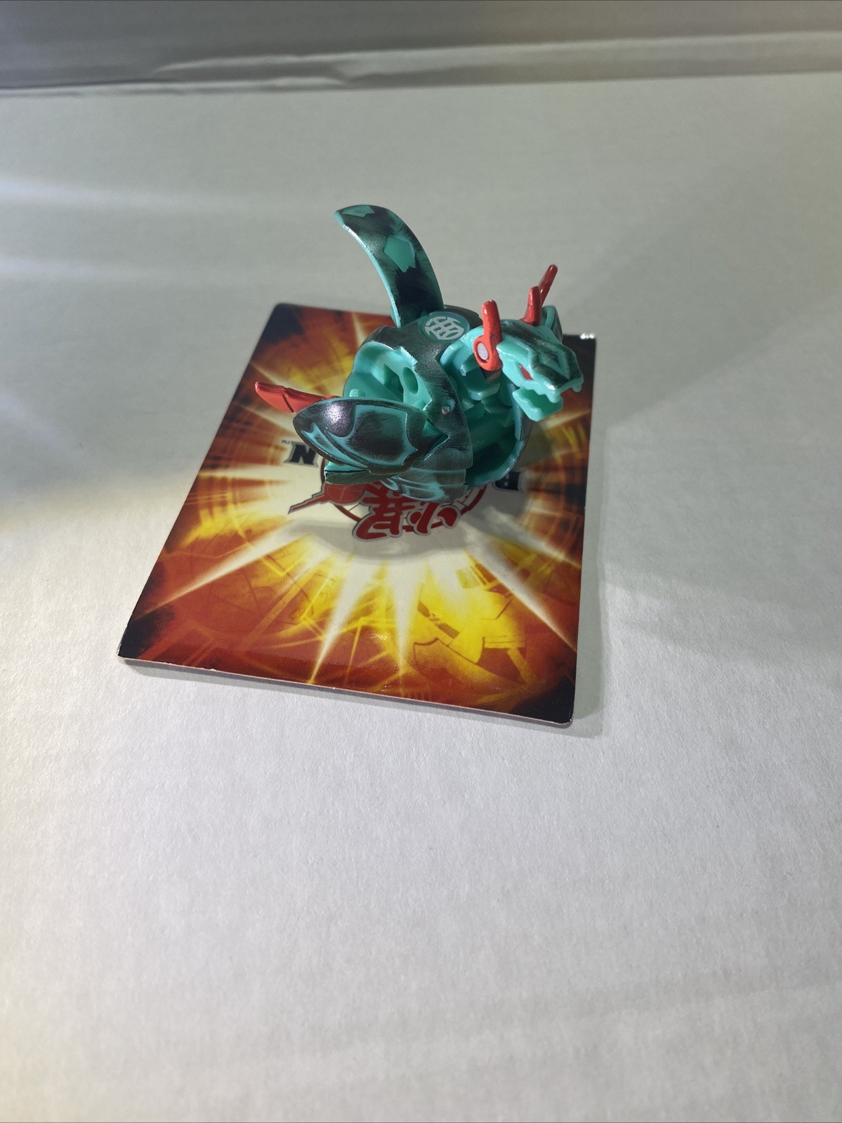 Bakugan Ventus Pyro Dragonoid “BATTLE DAMAGED” 600g (RARE) w/ random Gate Card