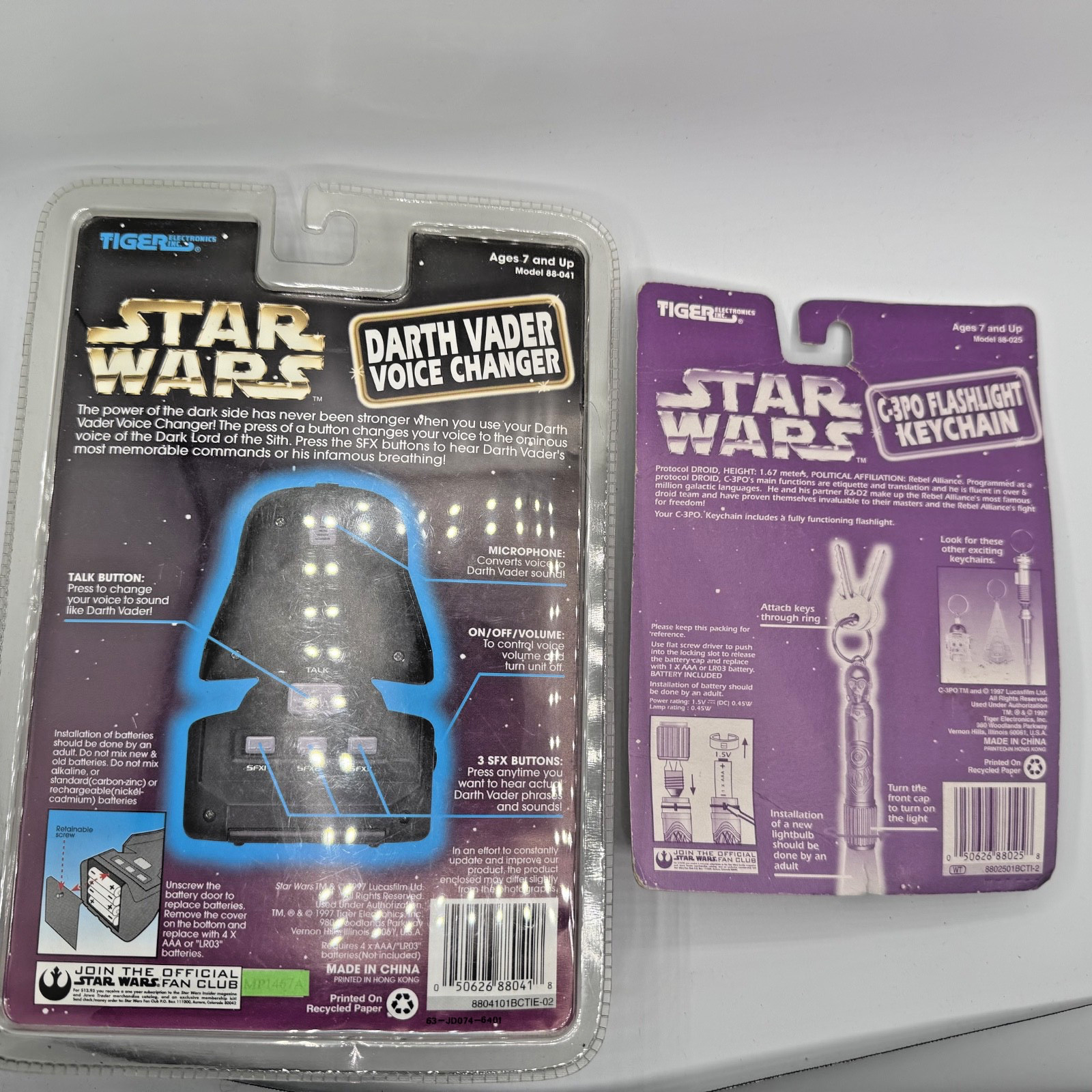Tiger Electronics Star Wars Darth Vader Voice Changer C-3PO Flashlight Sealed