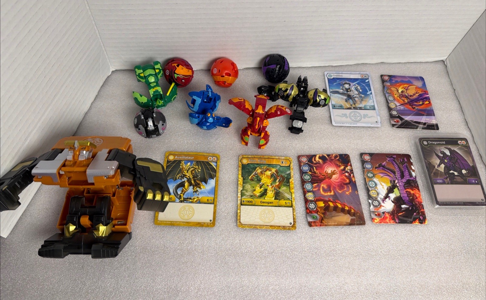 Bakugan Collectible Figures Mixed Lot Of 8 Brawlers, Big Box, & 7 Cards