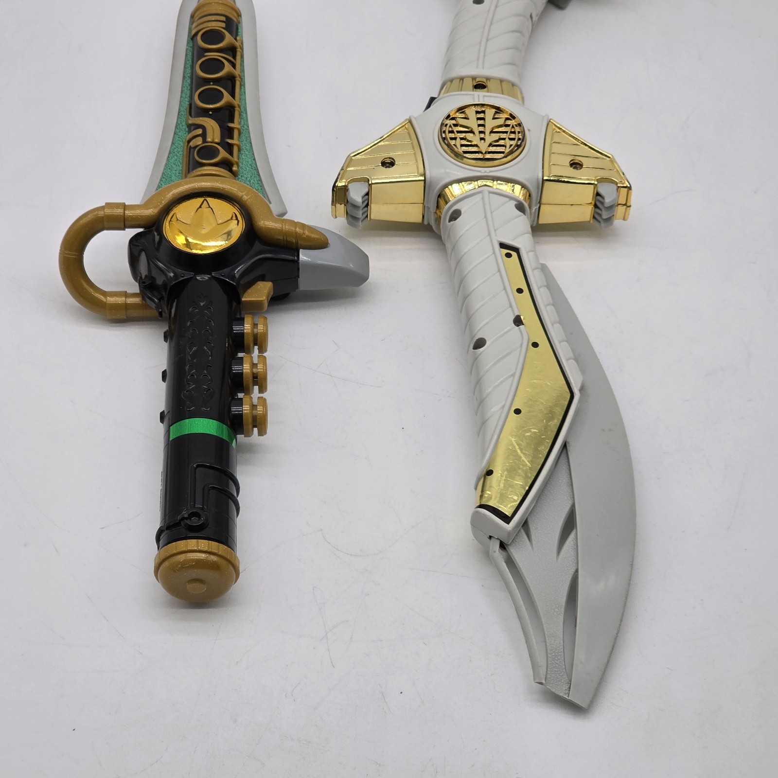 Power Rangers Dragon Dagger & White Ranger Saba Sword Toy Lot 1994 Bandai MMPR