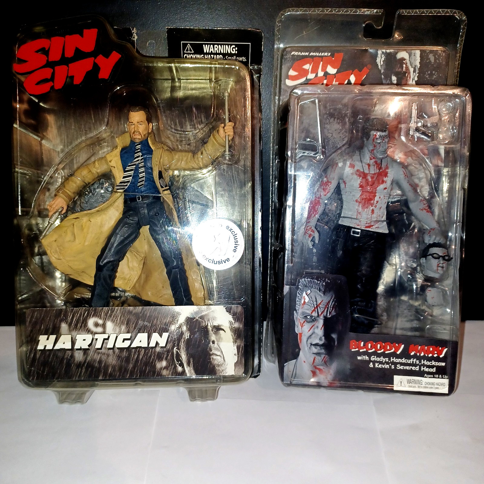 Sin City Black & White Bloody Marv and Hartigan (Toys R Us Exclusive)