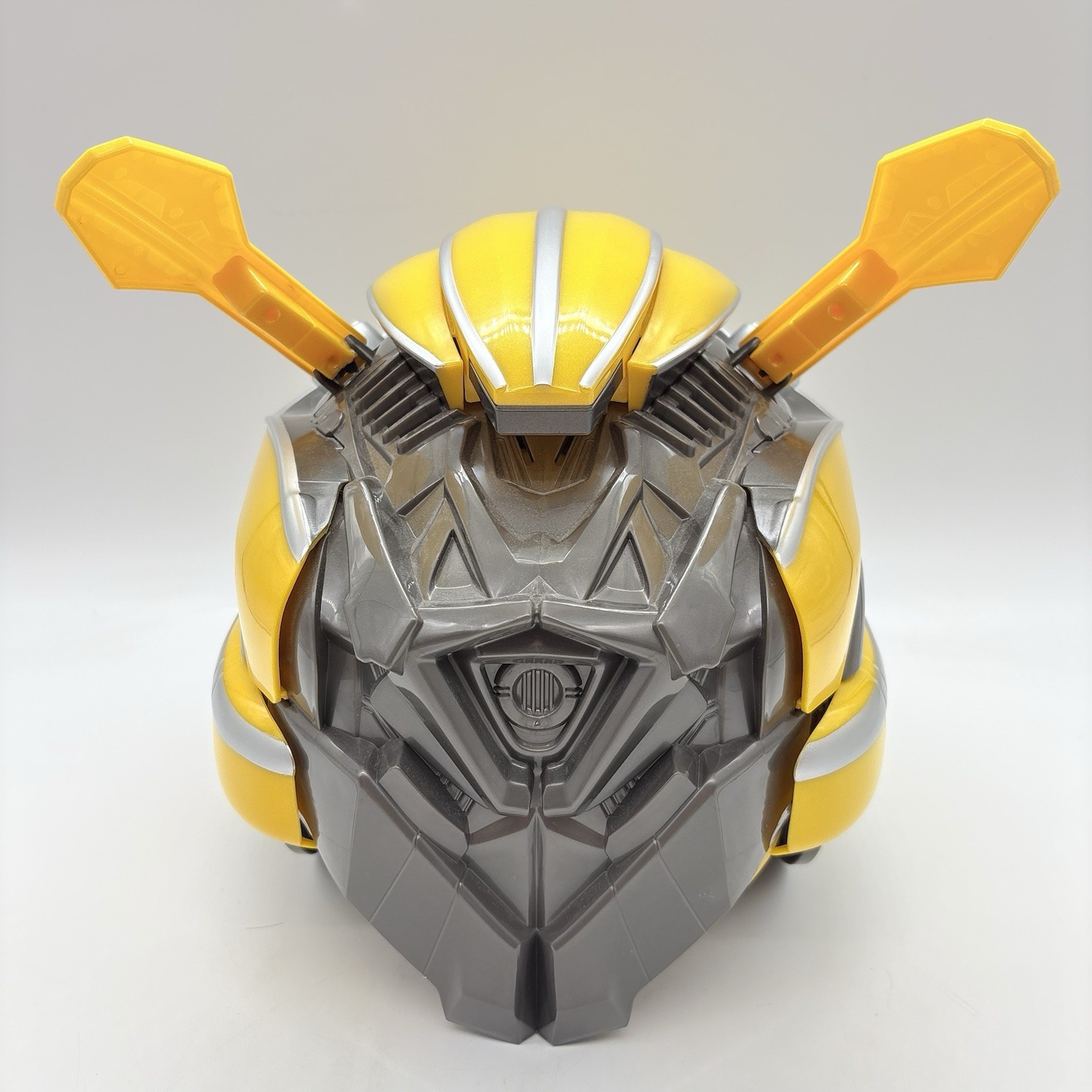 Transformers Bumblebee Showcase Life Size 1:1 Helmet With Bluetooth Speaker Read