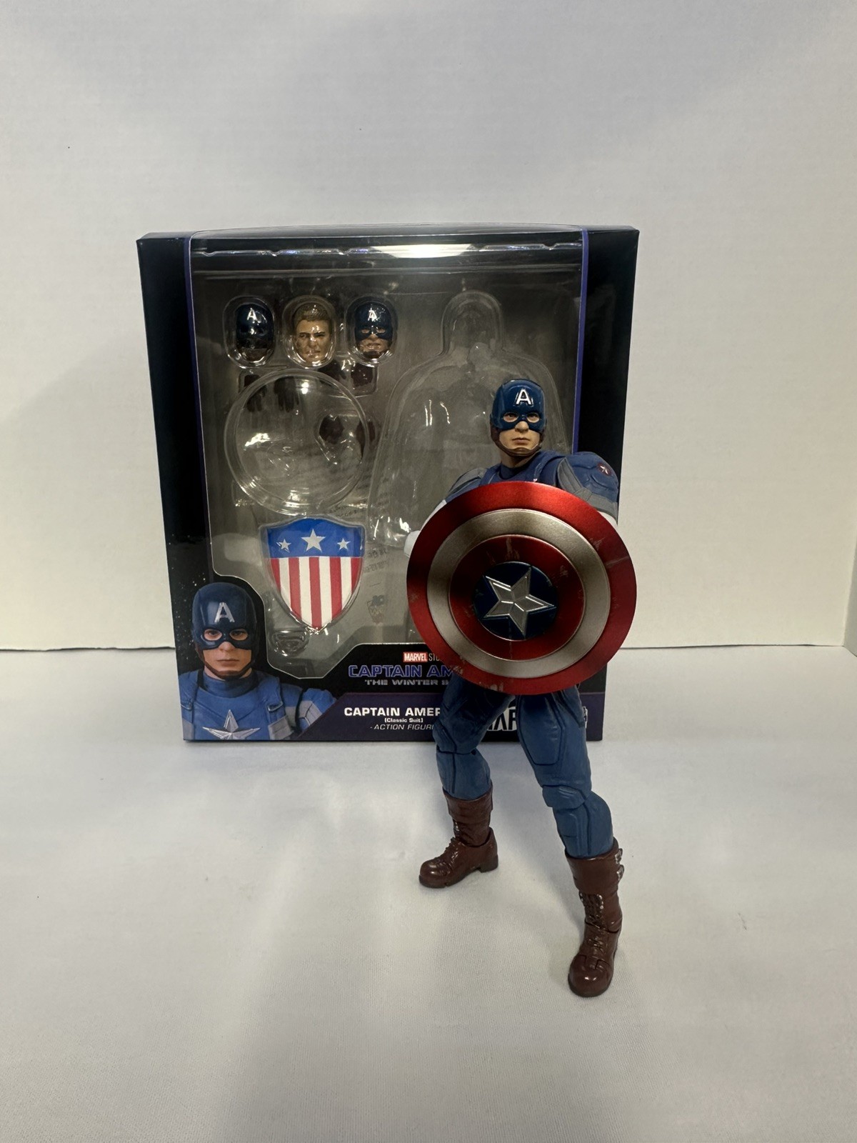 MAFEX Captain America Winter Soldier No.220 Classic Suit Action Figure