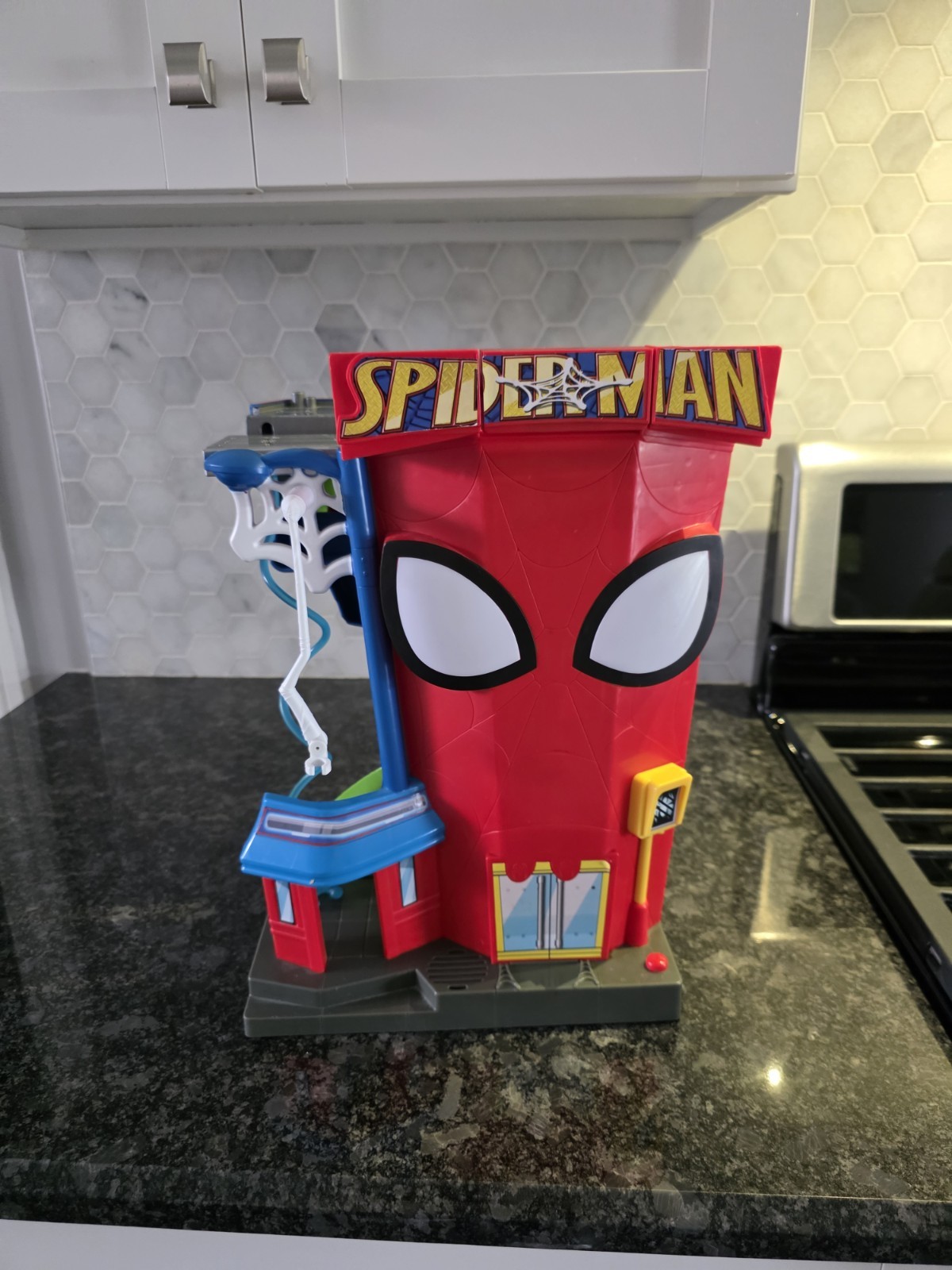 Playskool Heroes Marvel Spider-Man Adventures Electronic Stunt City Playset