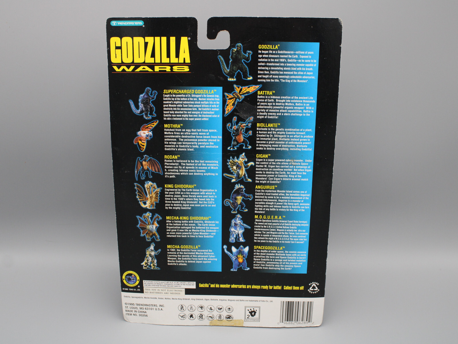 1995 Trendmasters Godzilla Wars SpaceGodzilla Action Figure with Bonus Card NOS