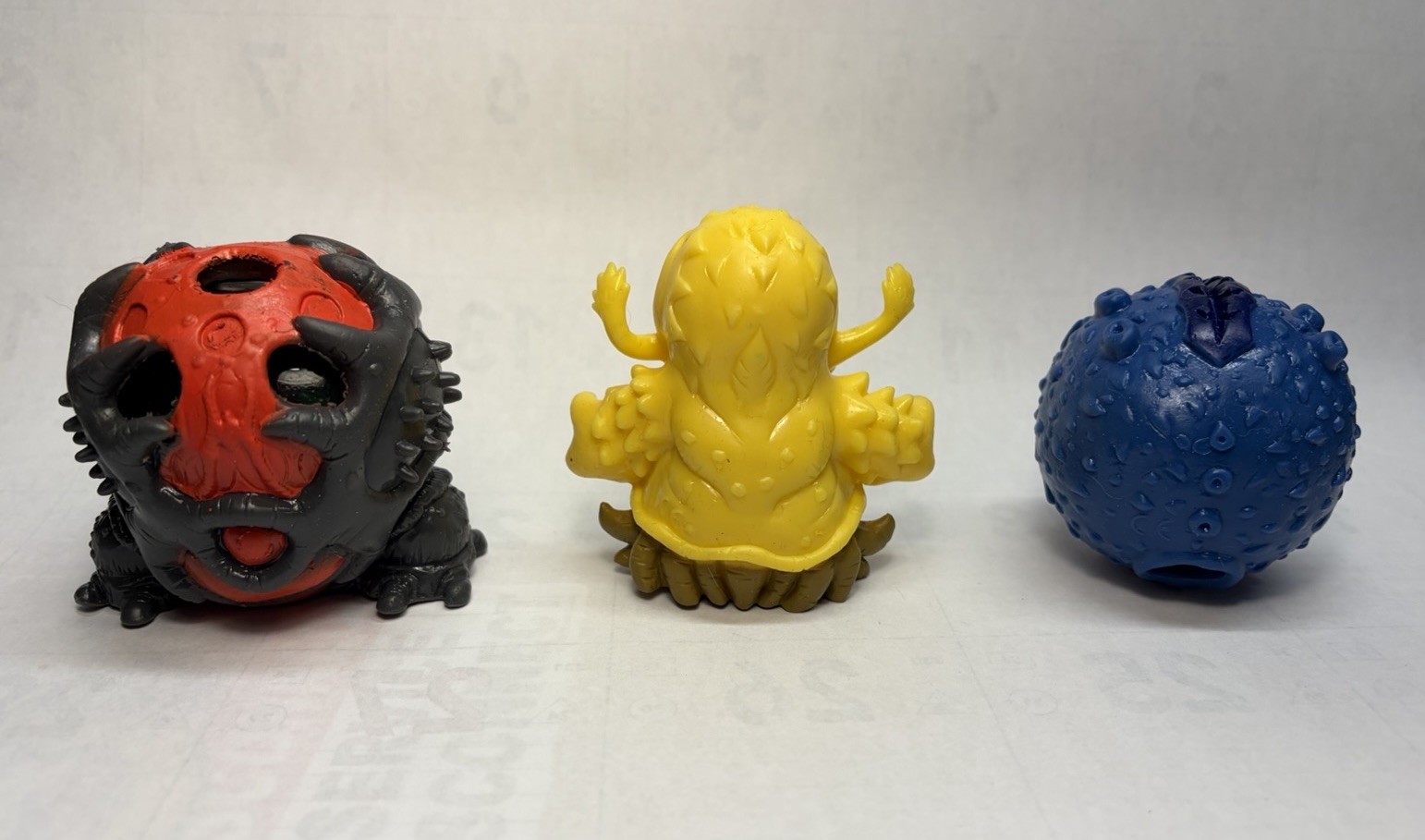virus attack Italian Exclusive Squish Gross out Toy 2000s Vintage Madball Style