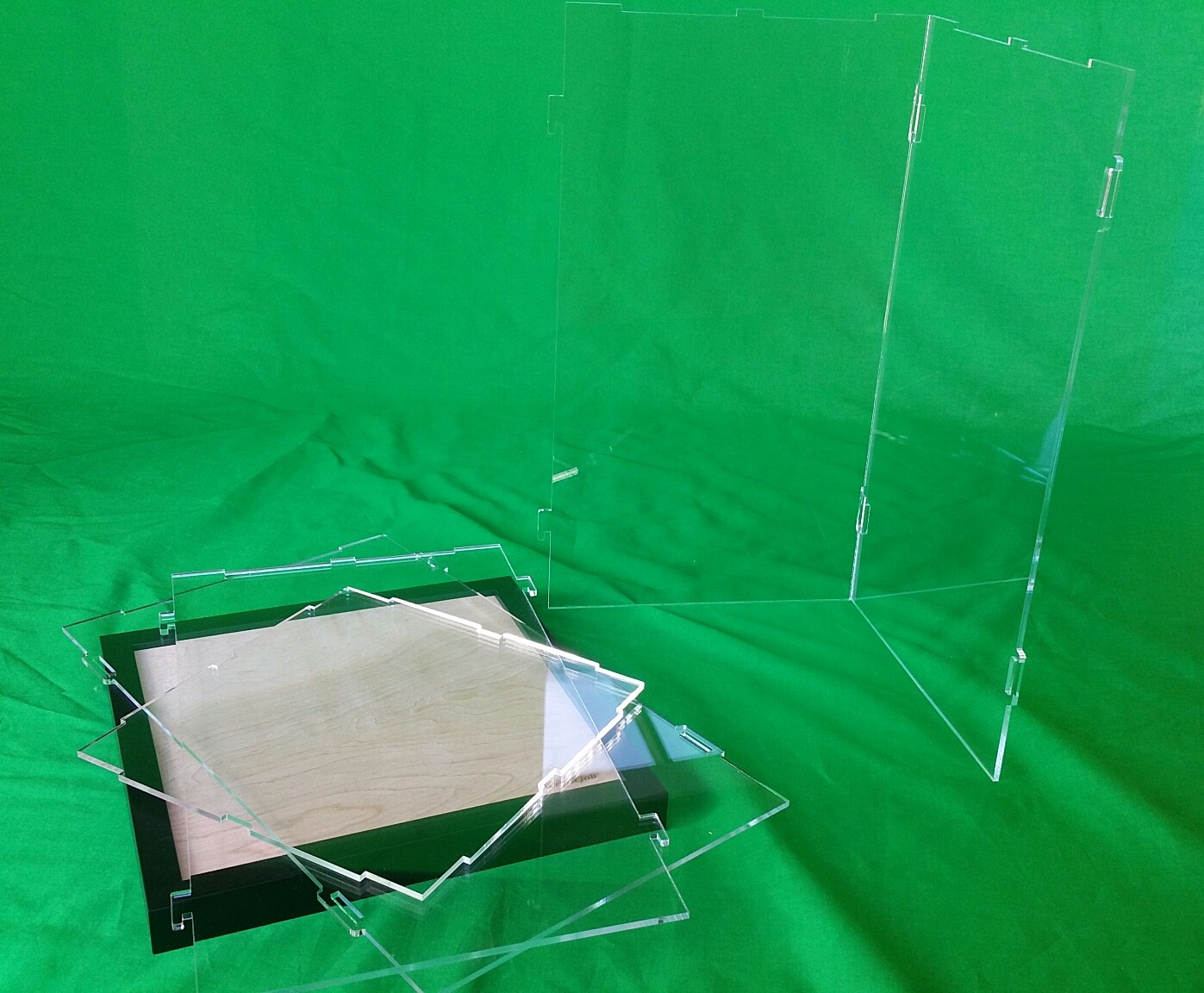 14&Prime;L x 14&Prime;W x 28&Prime;H display case Hot Toy Figures 1/6 Scale, Statue, Doll Dolls