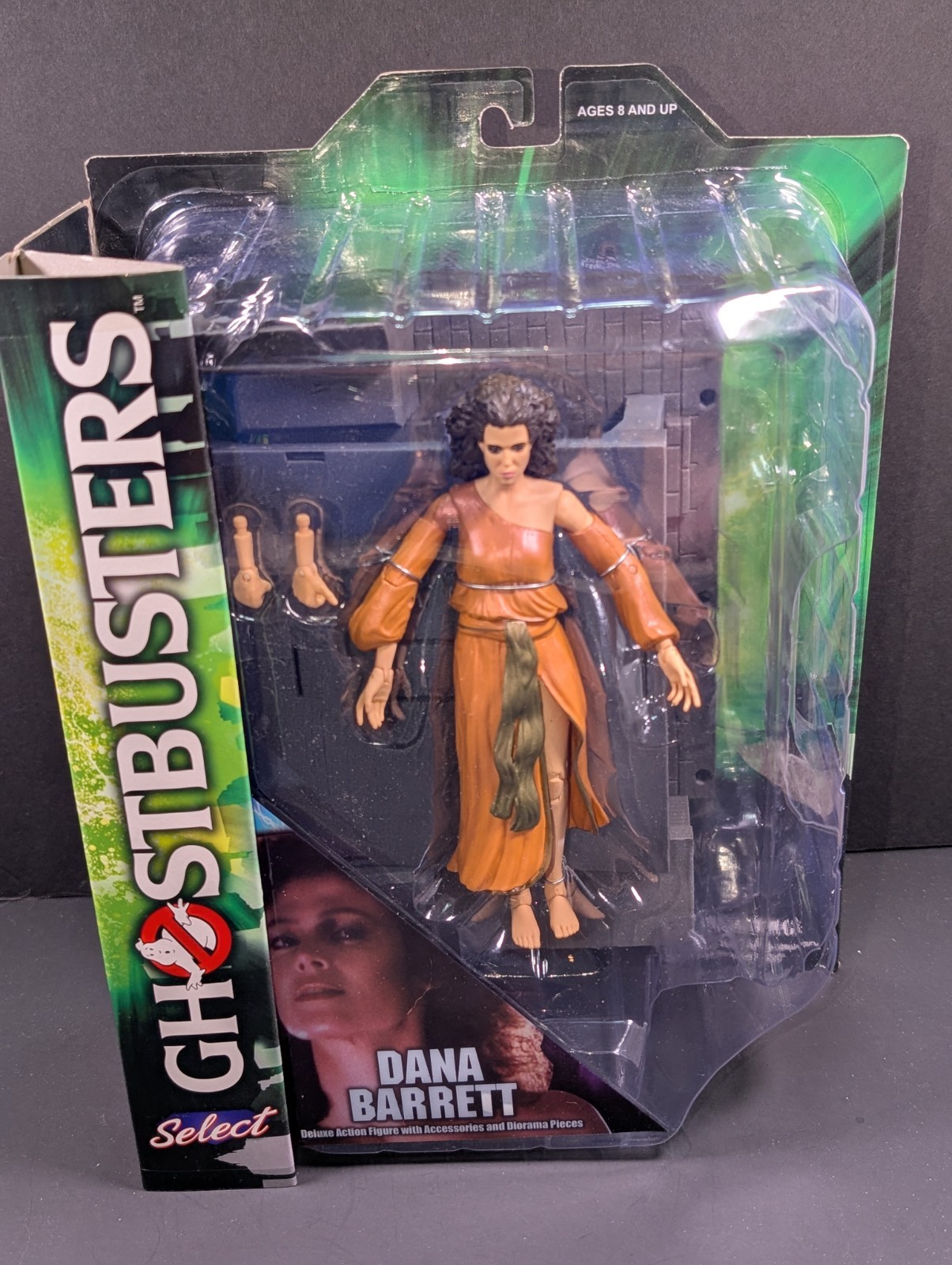 Diamond Select Ghostbusters Select Series Dana Barrett Deluxe Action Figure