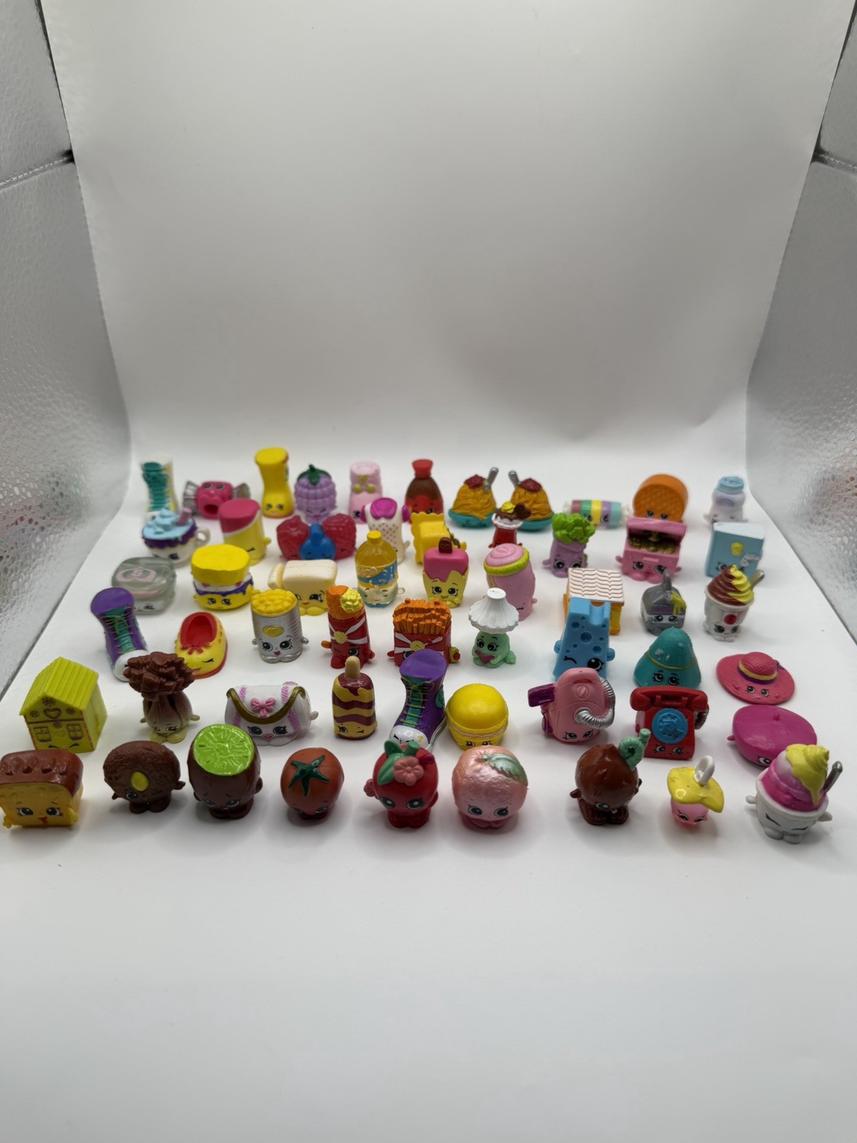 HUGE Shopkins Lot of 150+ Random Figures/Extras