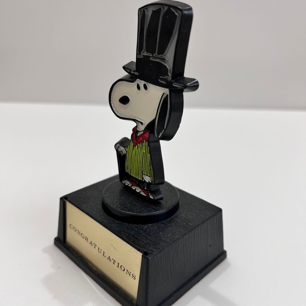 Snoopy Peanuts Figure AVIVA Trophy