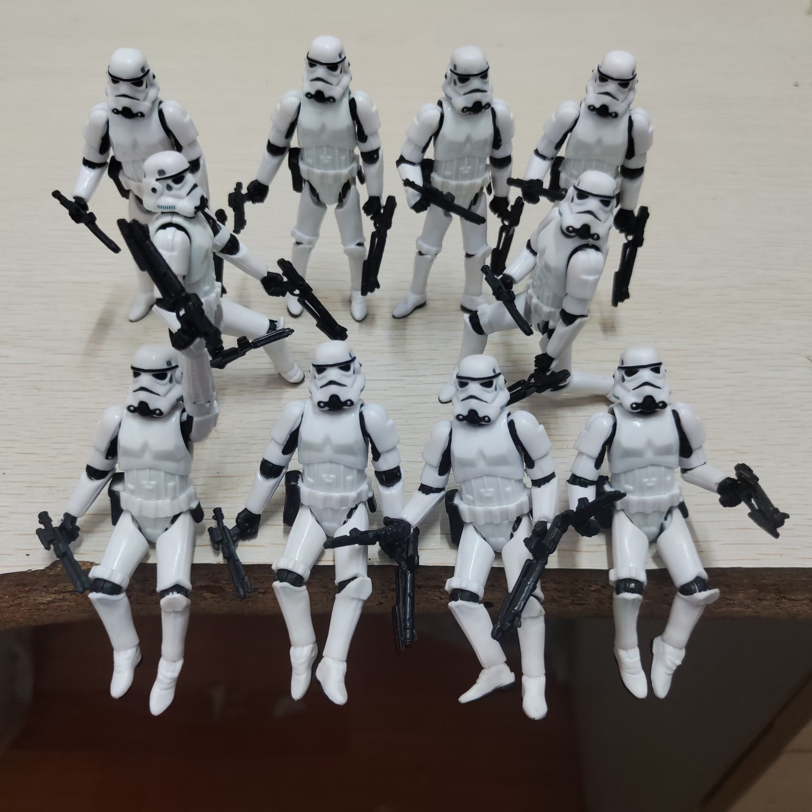 10pcs 3.75&Prime; Star Wars White Stormtroopers Action Figures + 20pcs Blaster