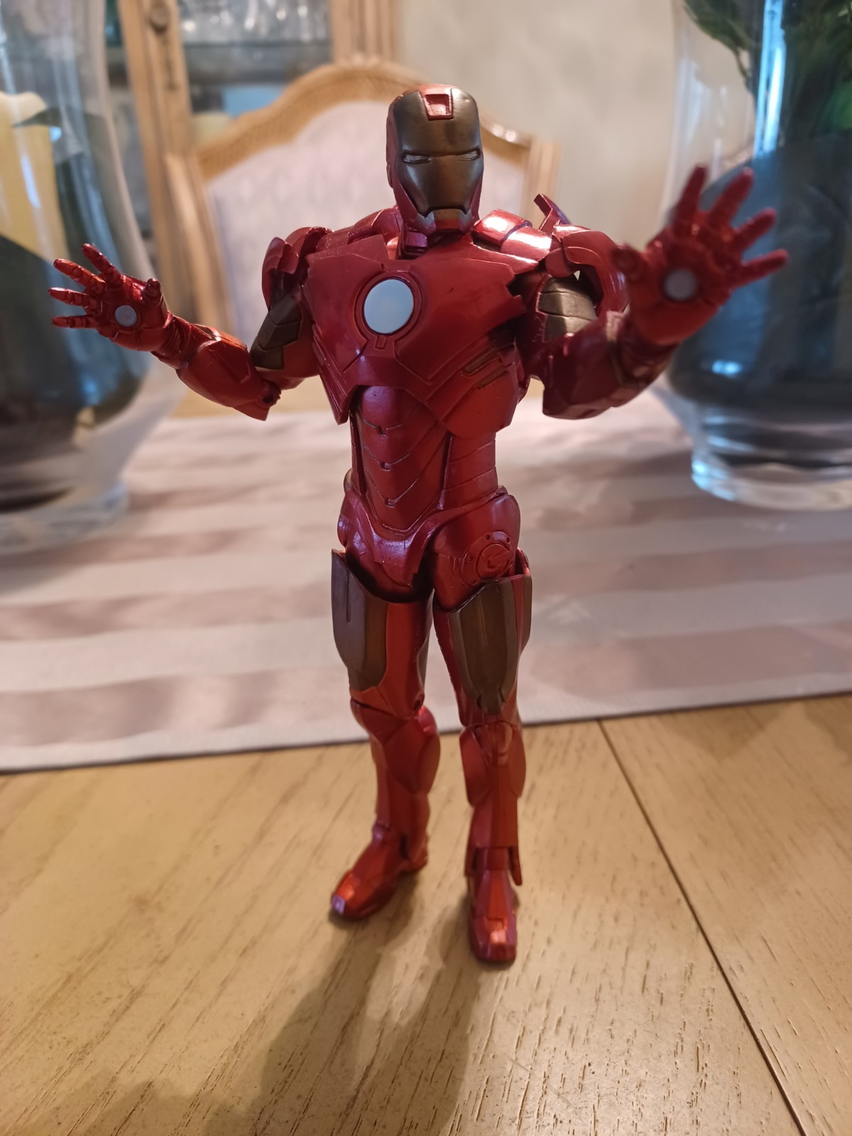 Iron Man Exclusive Robert Downey Jr movie figure MCU Avengers Marvel Select