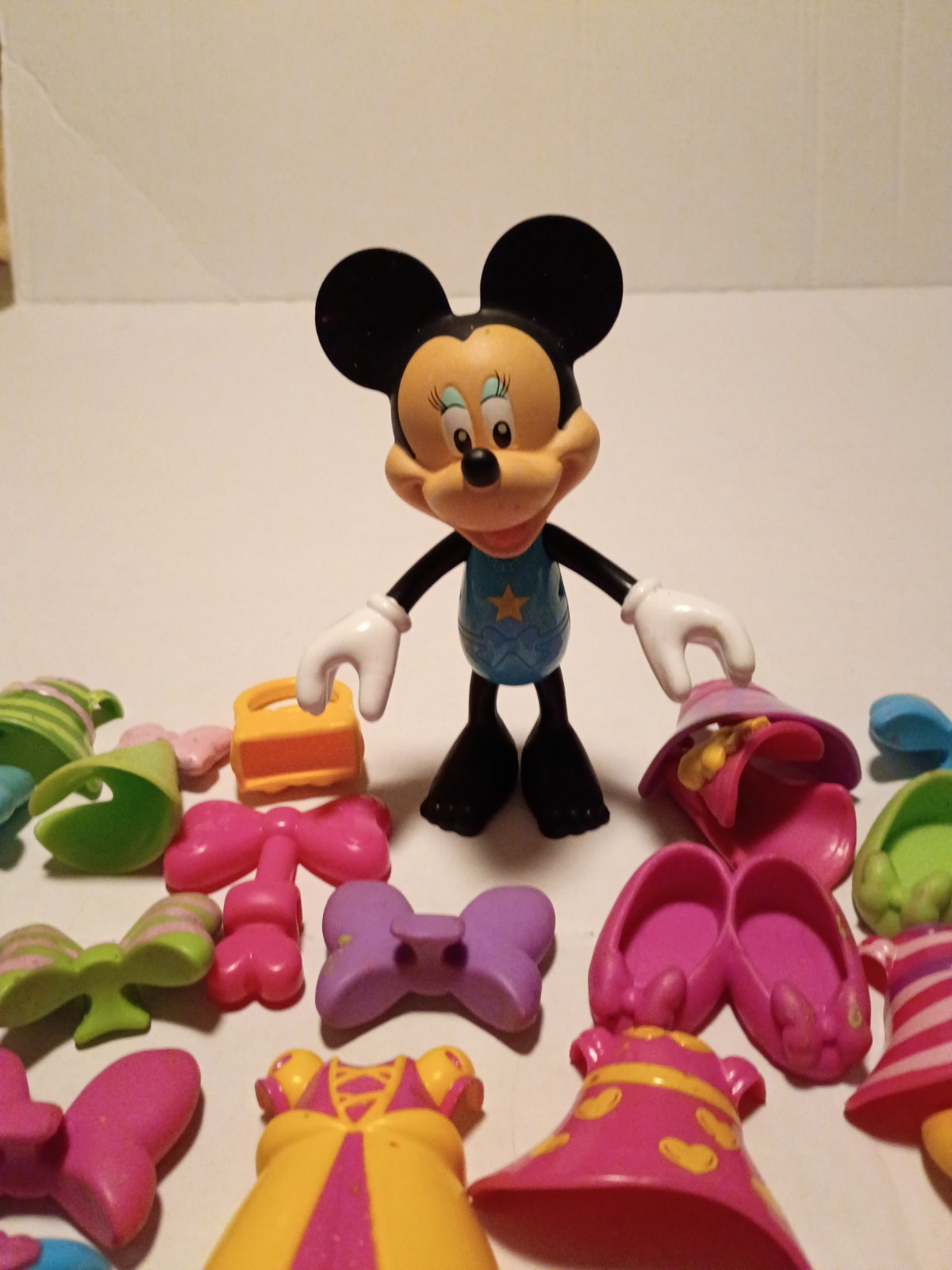 Disney Minnie Mouse Boutique Snap N&rsquo; Style Dress Up Lot Accessories