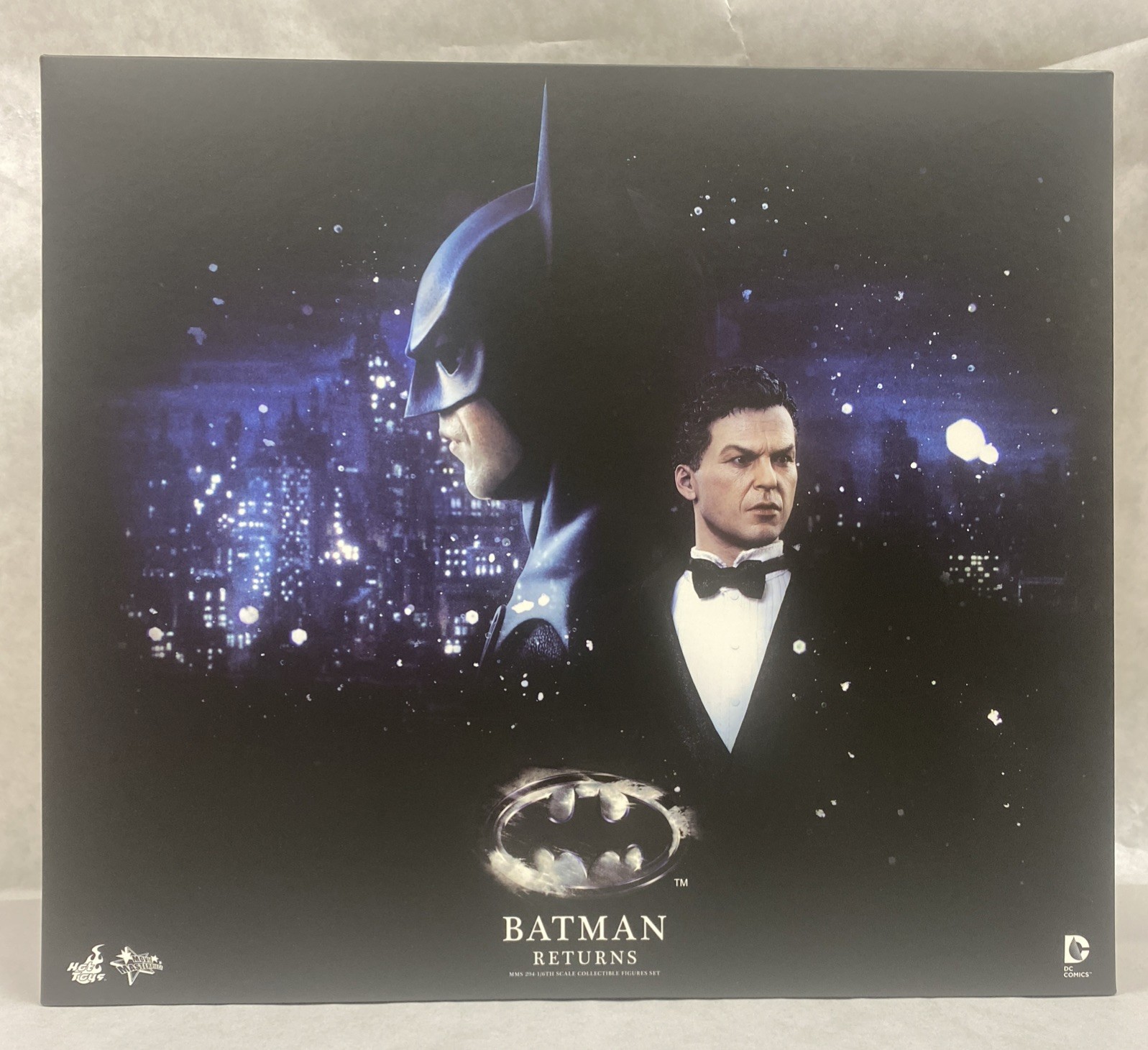 Hot Toys MMS294 Batman Returns Batman and Bruce Wayne 1/6th Scale Action Figure