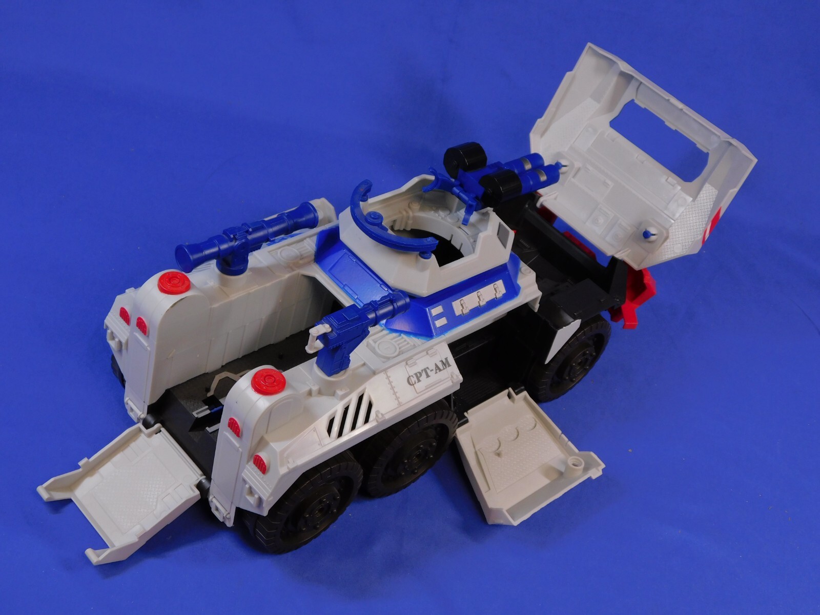 MARVEL STUDIOS CAPTAIN AMERICA FIRST AVENGER STRIKEFIRE TRANSPORT COMPLETE 2011