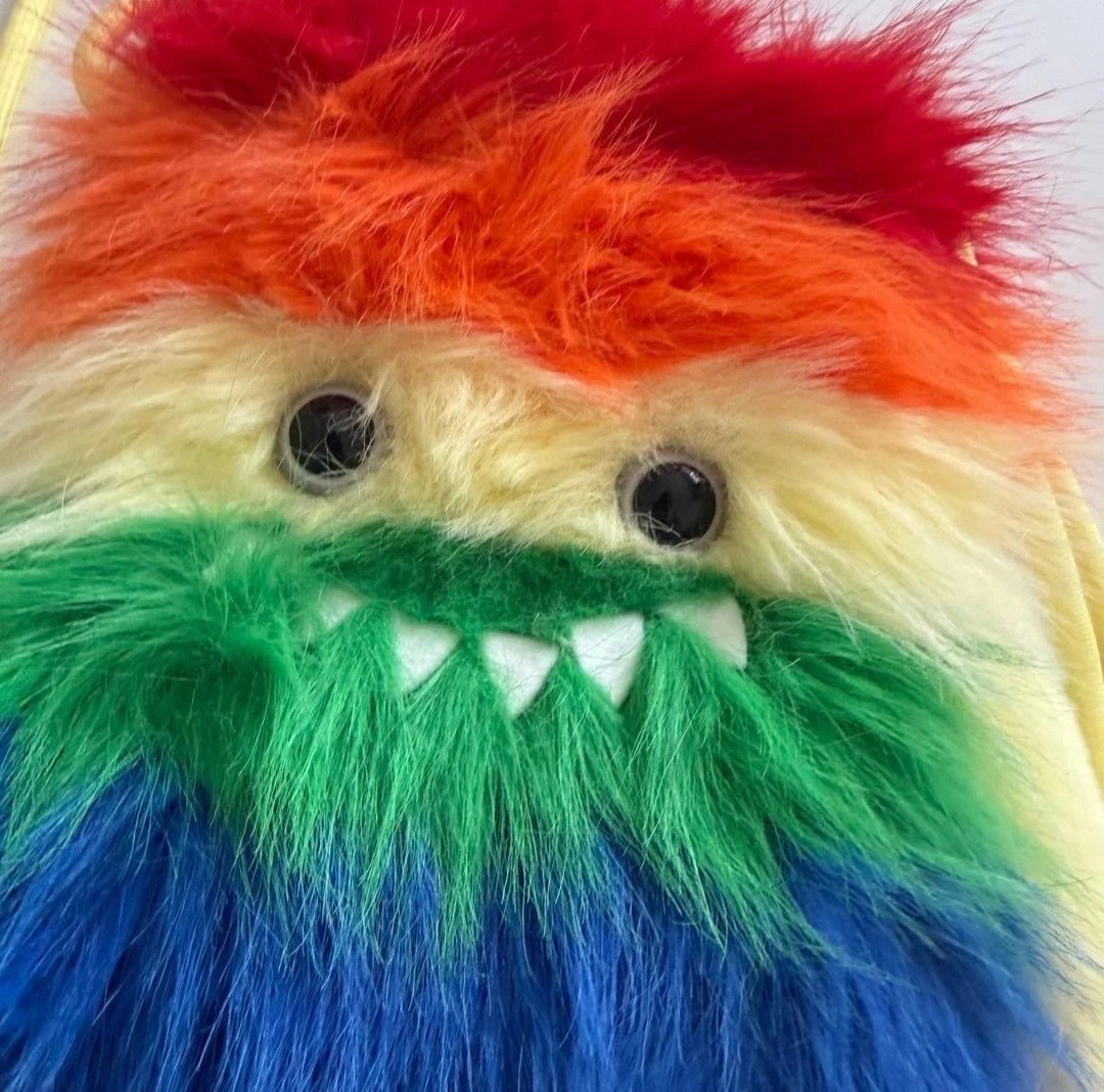 Popmart – Instinctoy – Hug You Series – Mini Plush Bag. US Seller 🌈