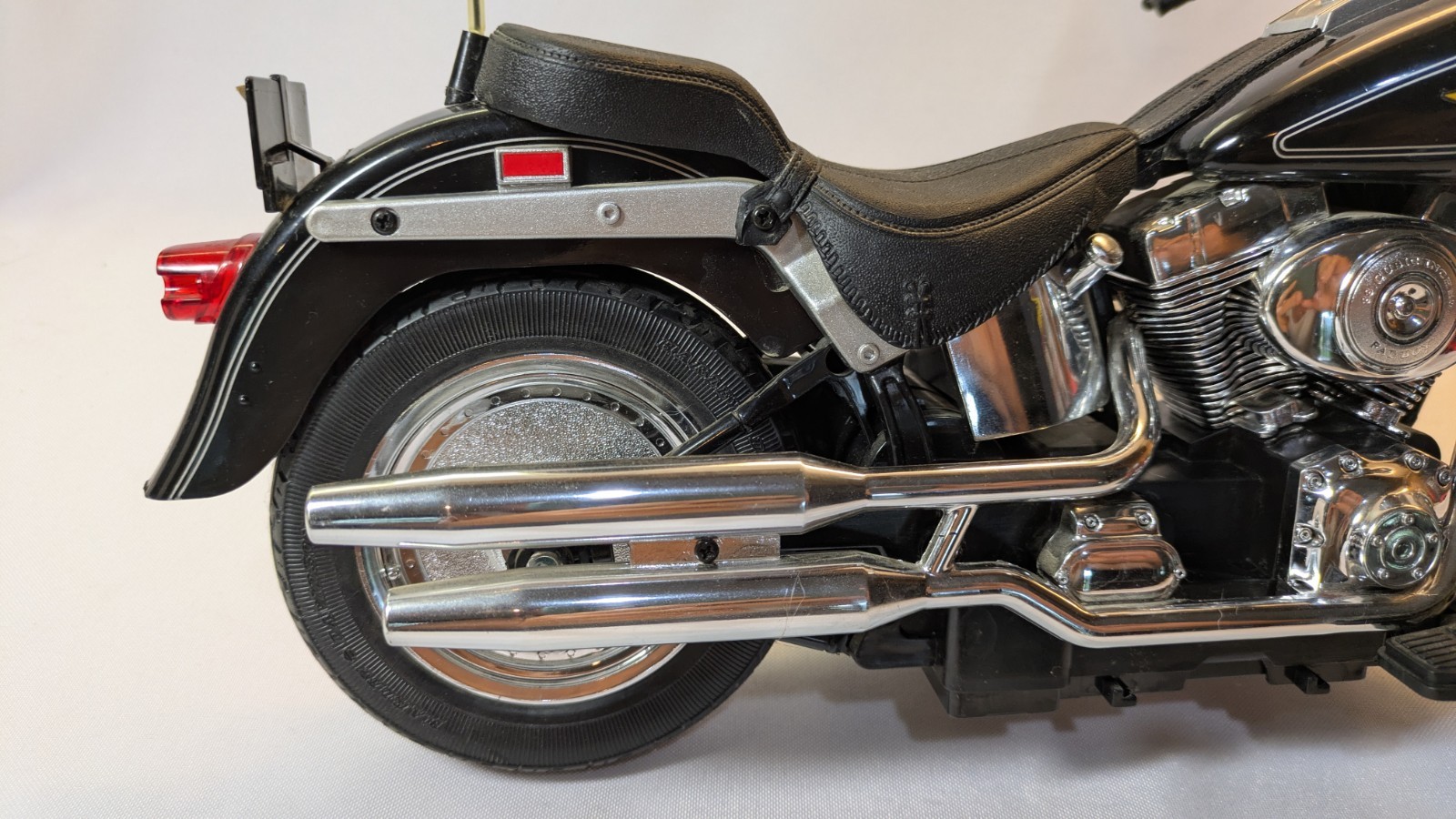 New Bright Harley Davidson Remote Control Motorcycle With Battery & Controller