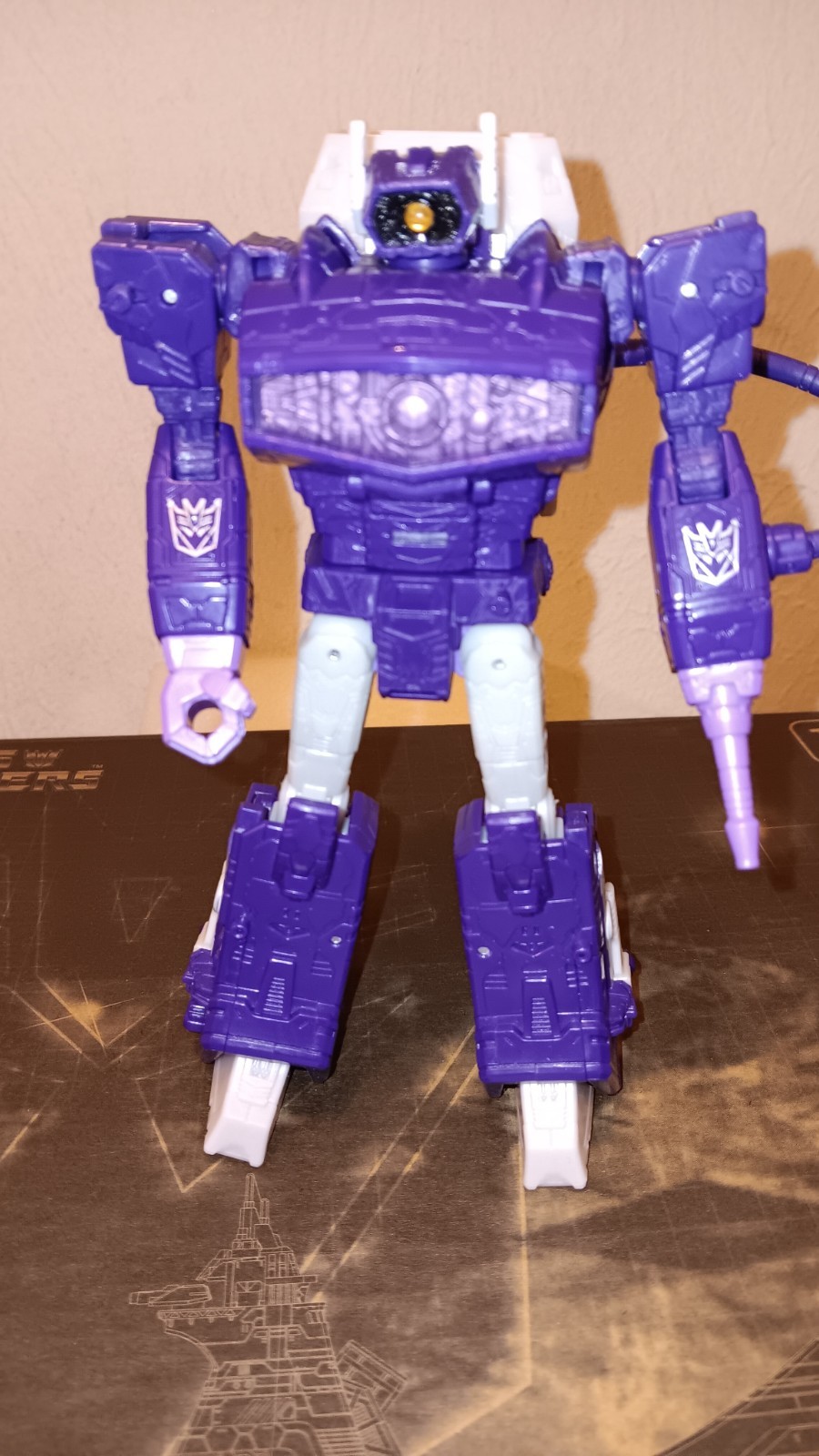 Transformers Dramatic Capture Series SHOCKWAVE Loose Complete