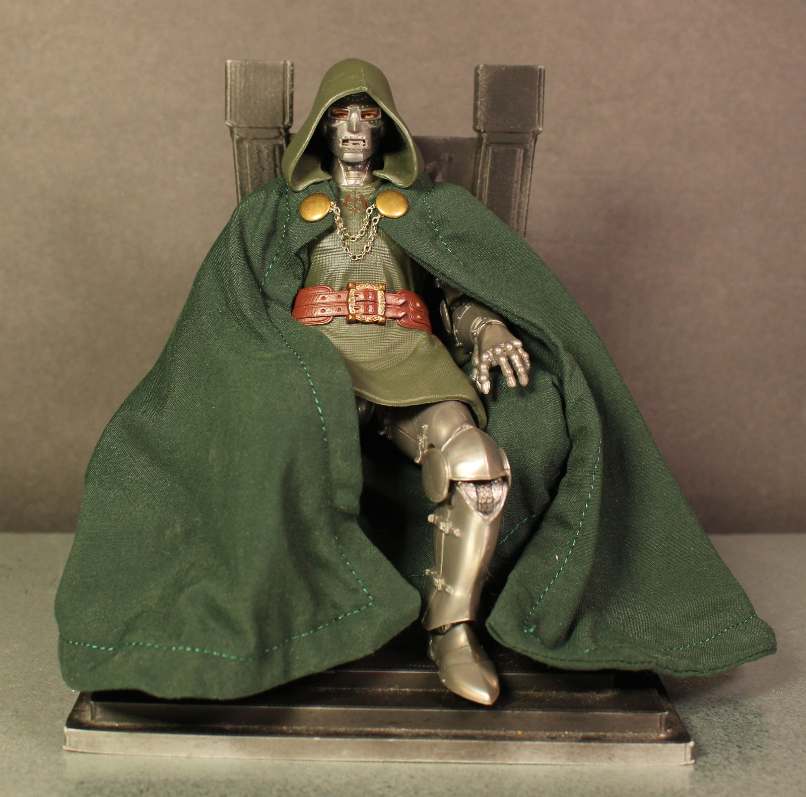1/12 scale wired cape for Dr Doom Marvel Legends
