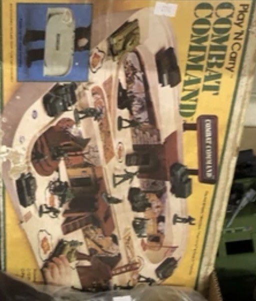 VINTAGE DURHAM PLAY ‘N CARRY COMBAT COMMAND PLAY SET Box & Parts